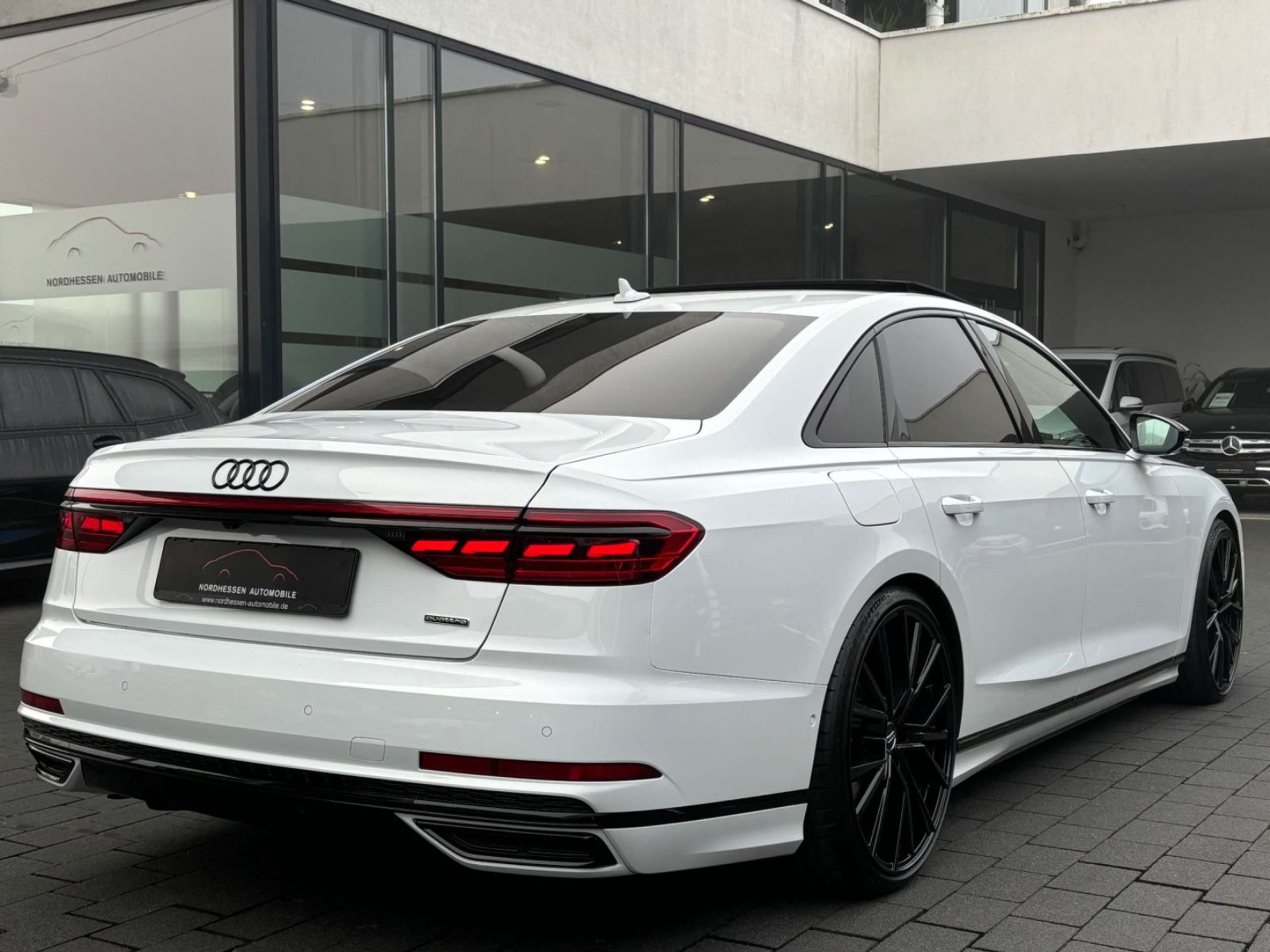 Audi - A8