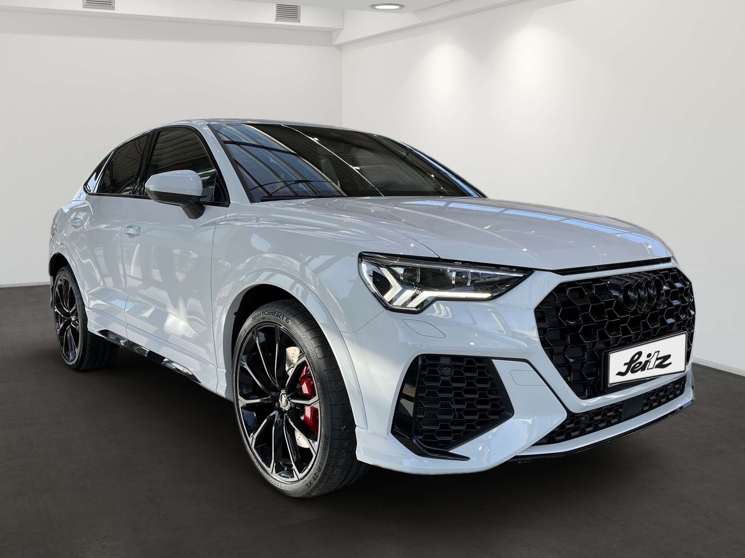 Audi - RS Q3