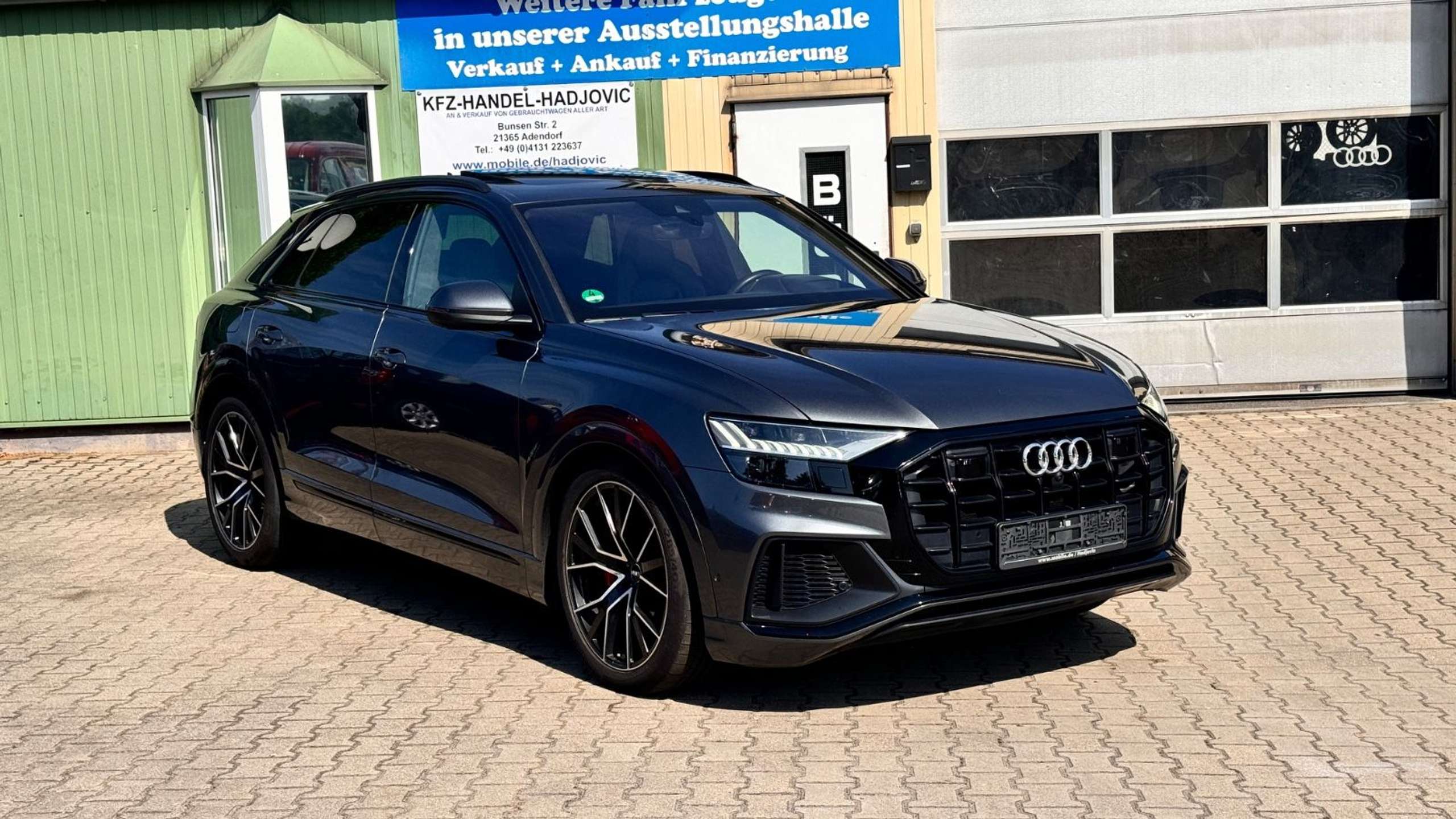 Audi - SQ8