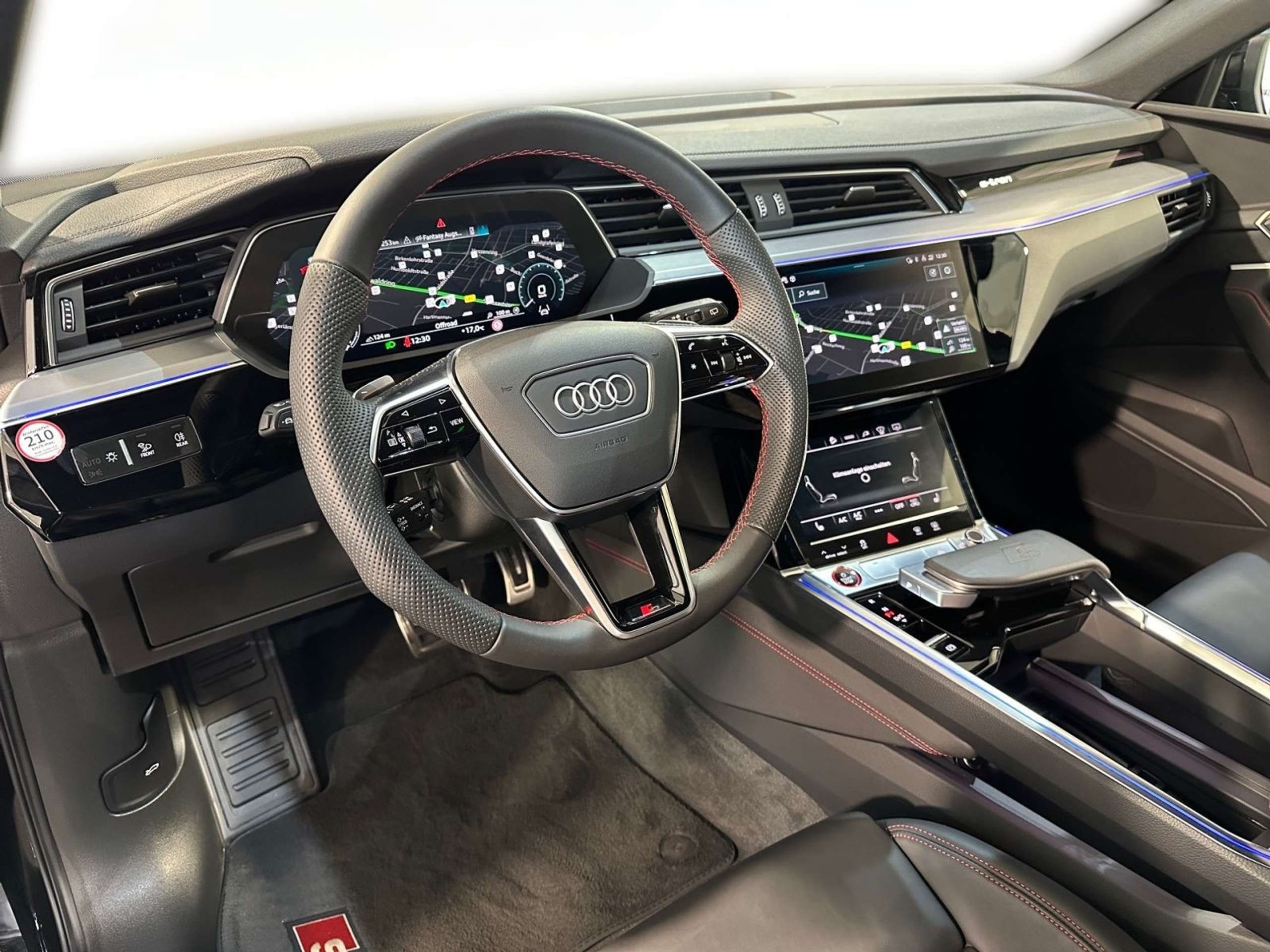 Audi - SQ8 e-tron