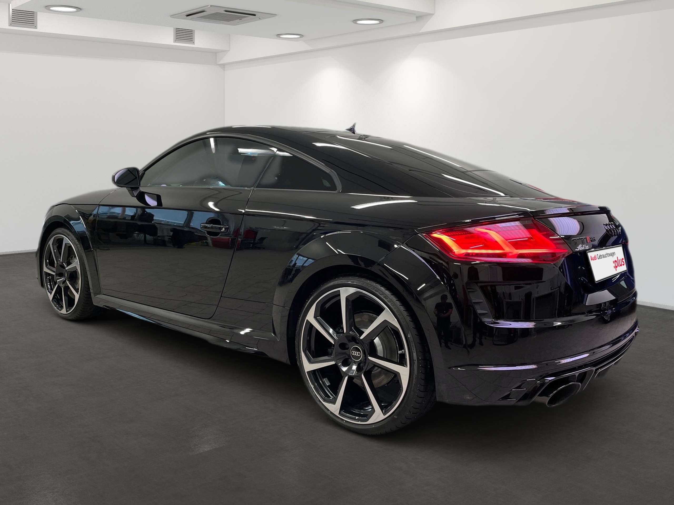 Audi - TT RS