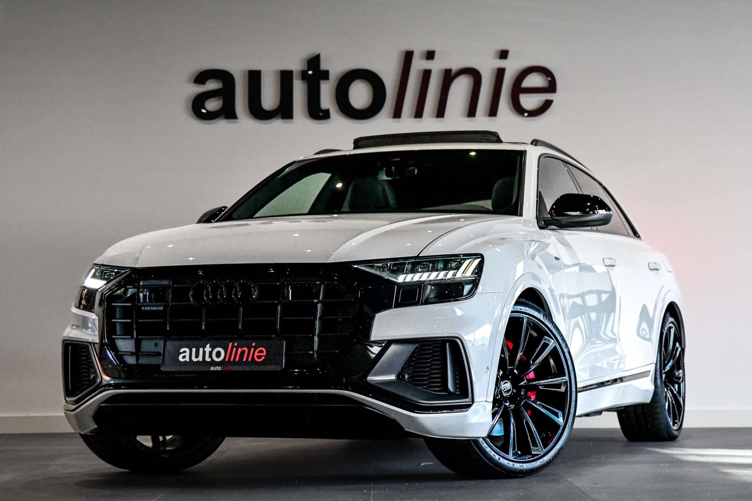 Audi - Q8