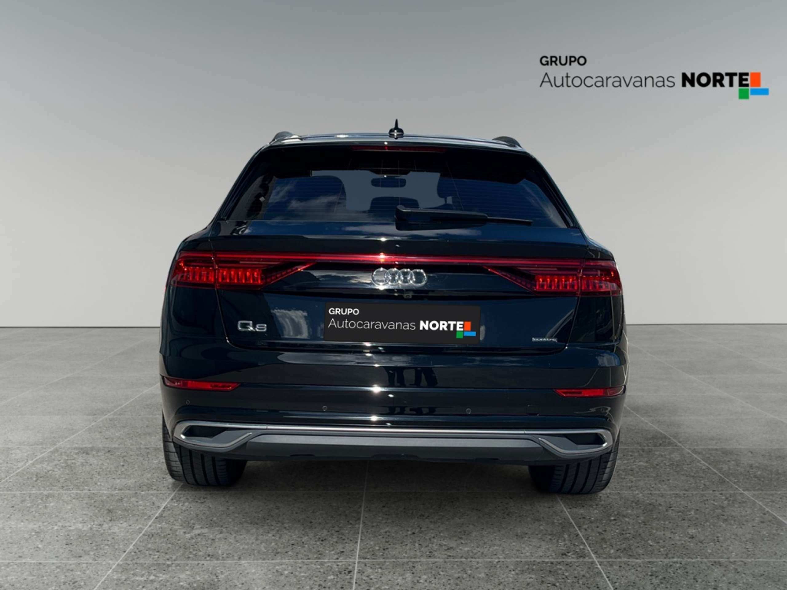 Audi - Q8