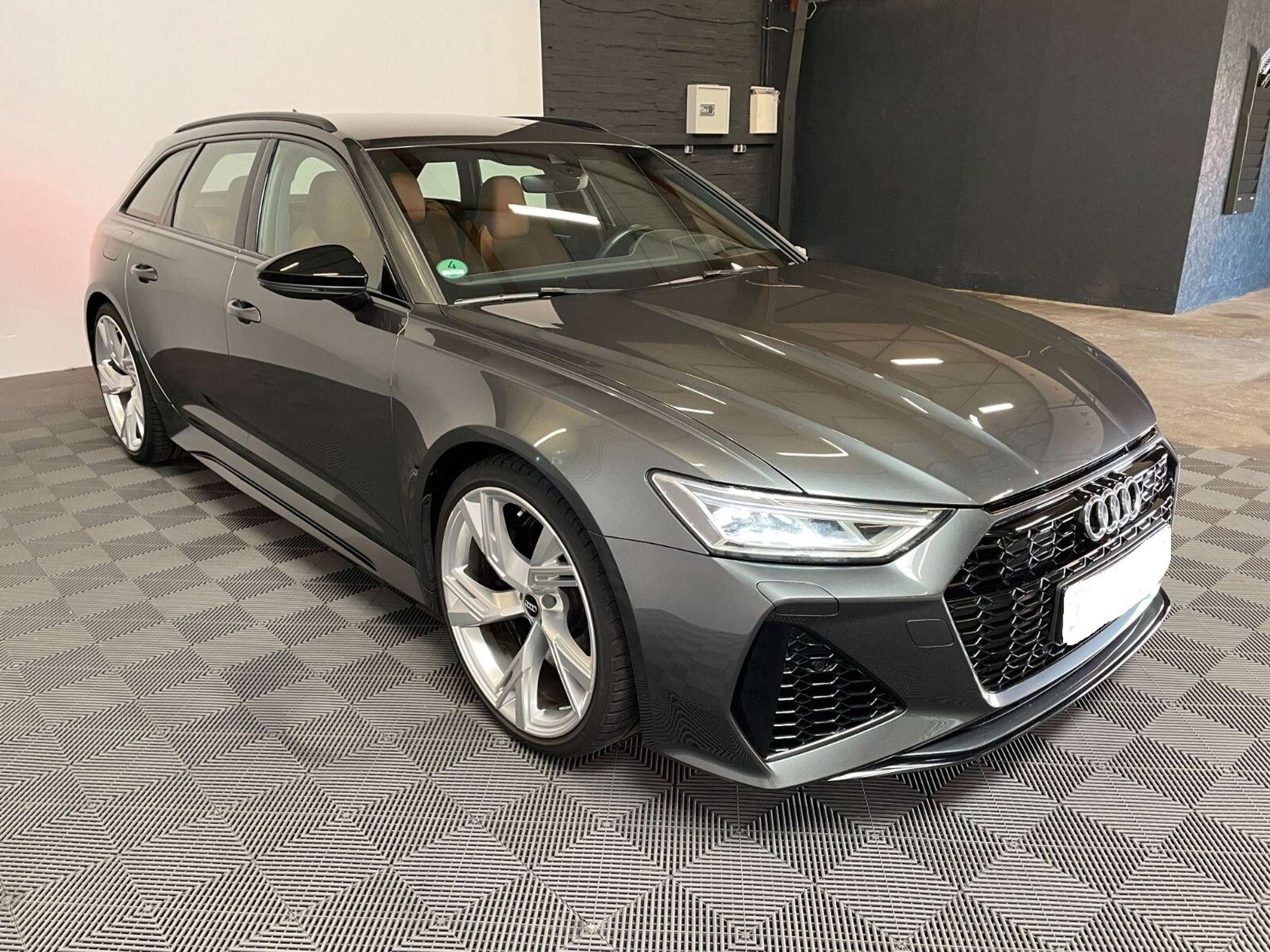 Audi - RS6