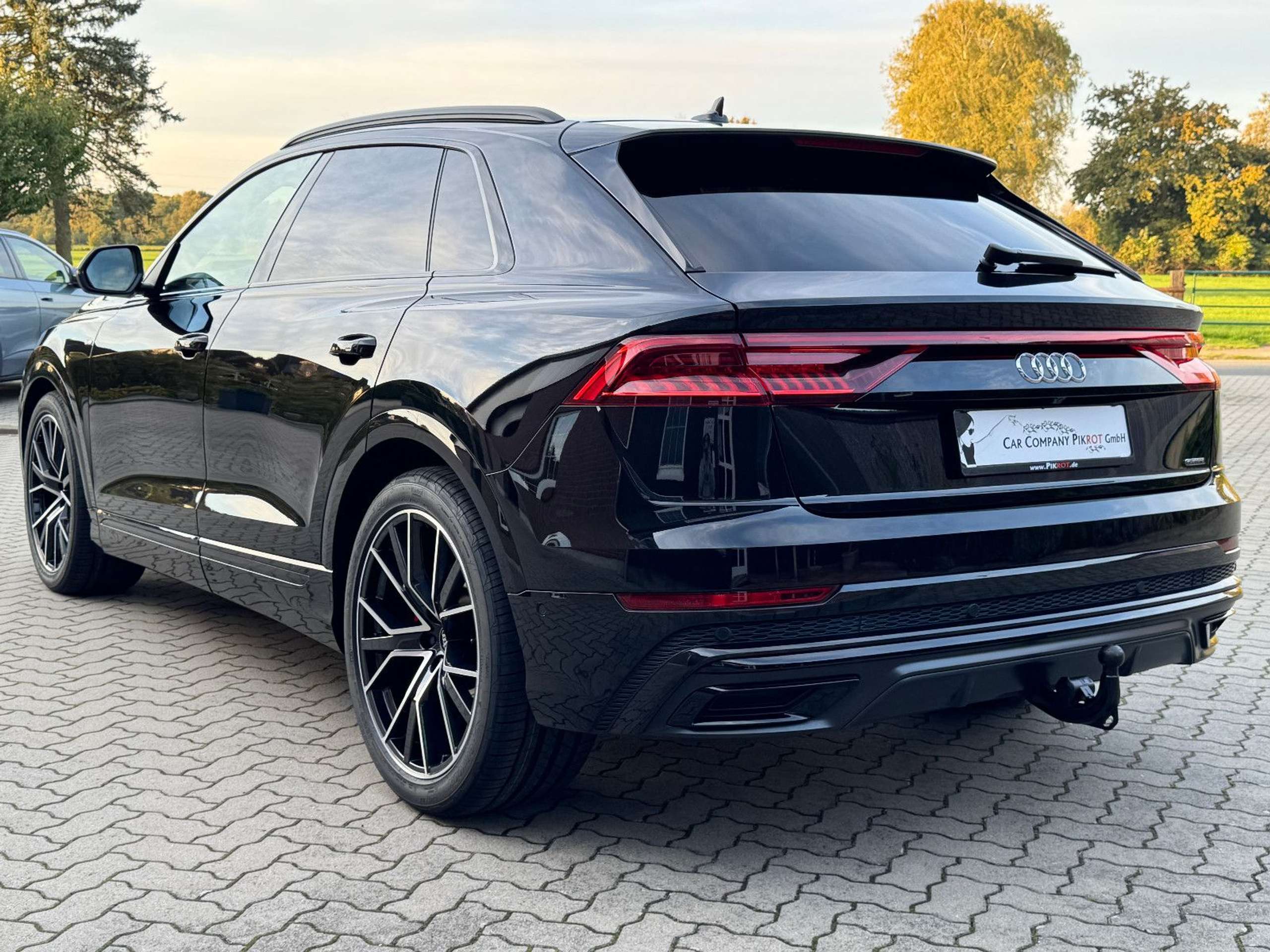 Audi - Q8