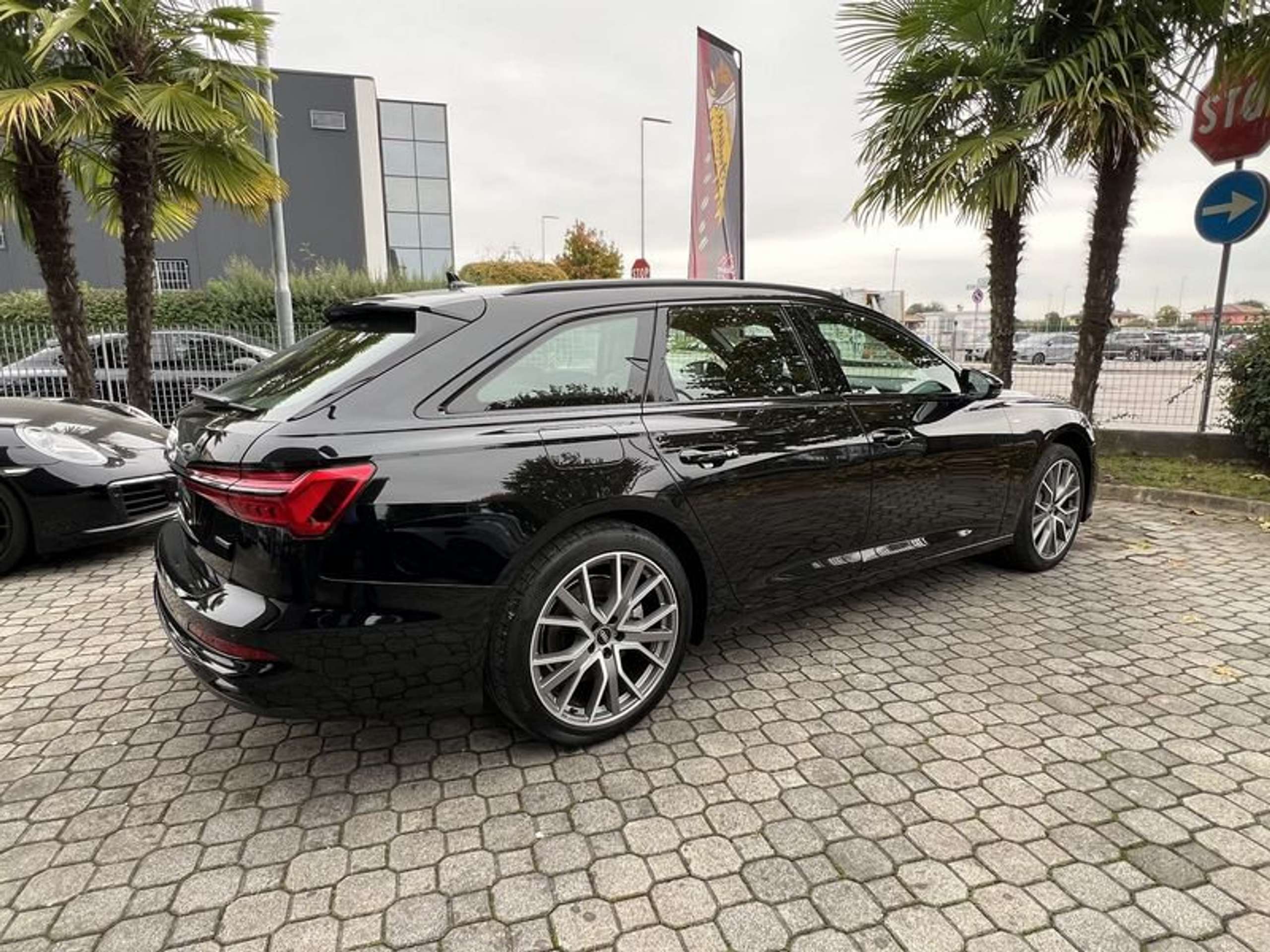 Audi - A6