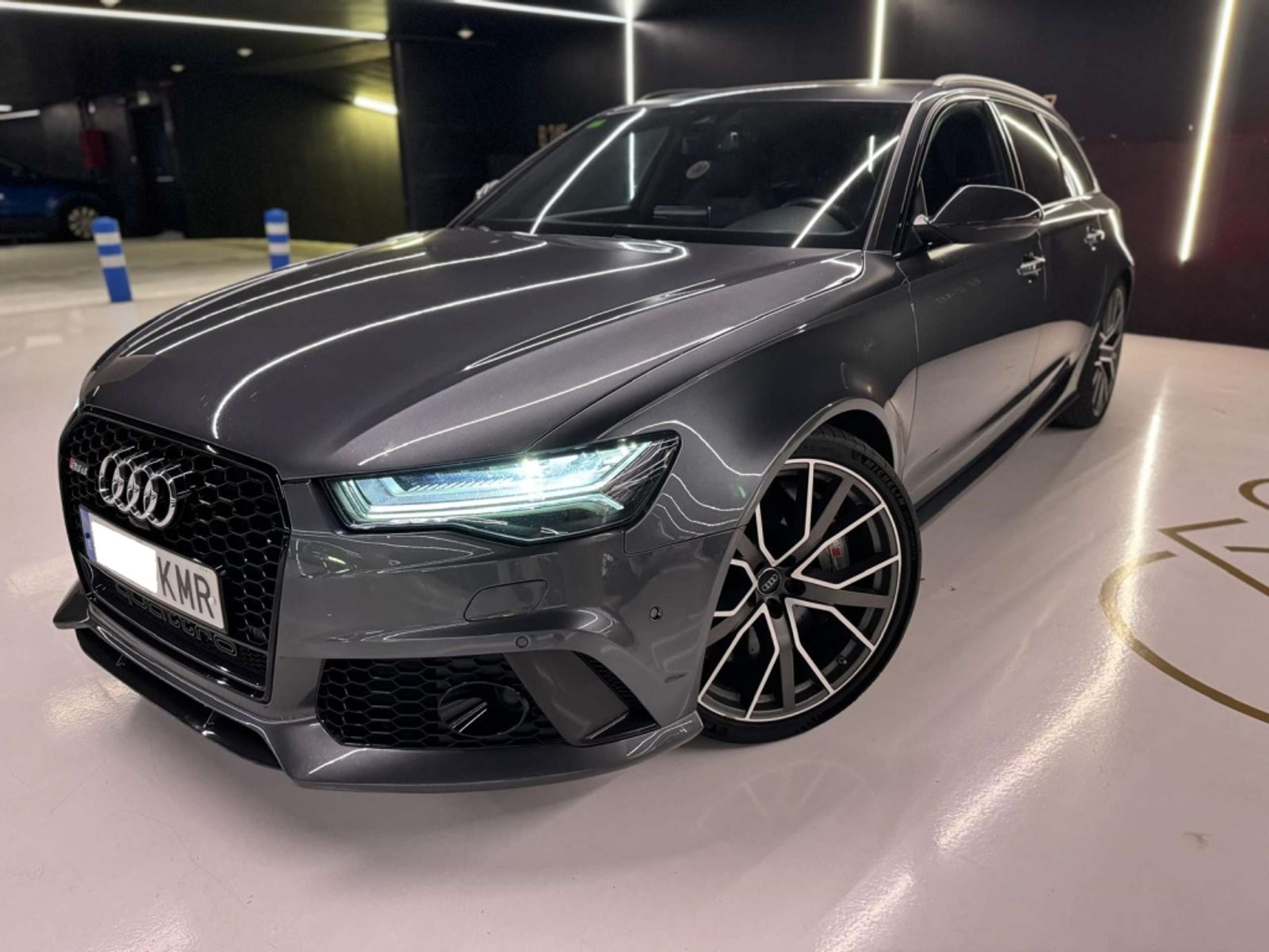 Audi - RS6