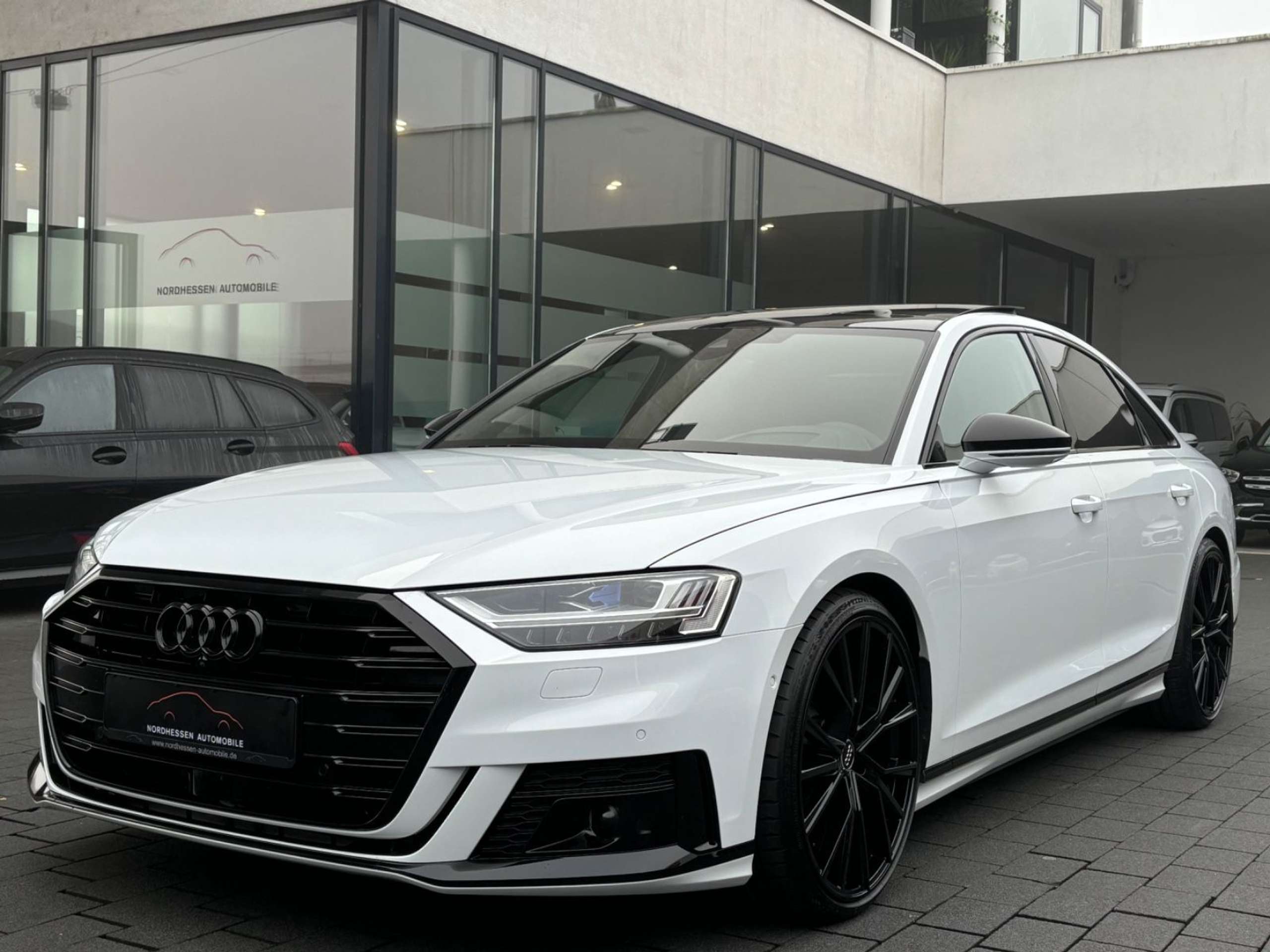 Audi - A8