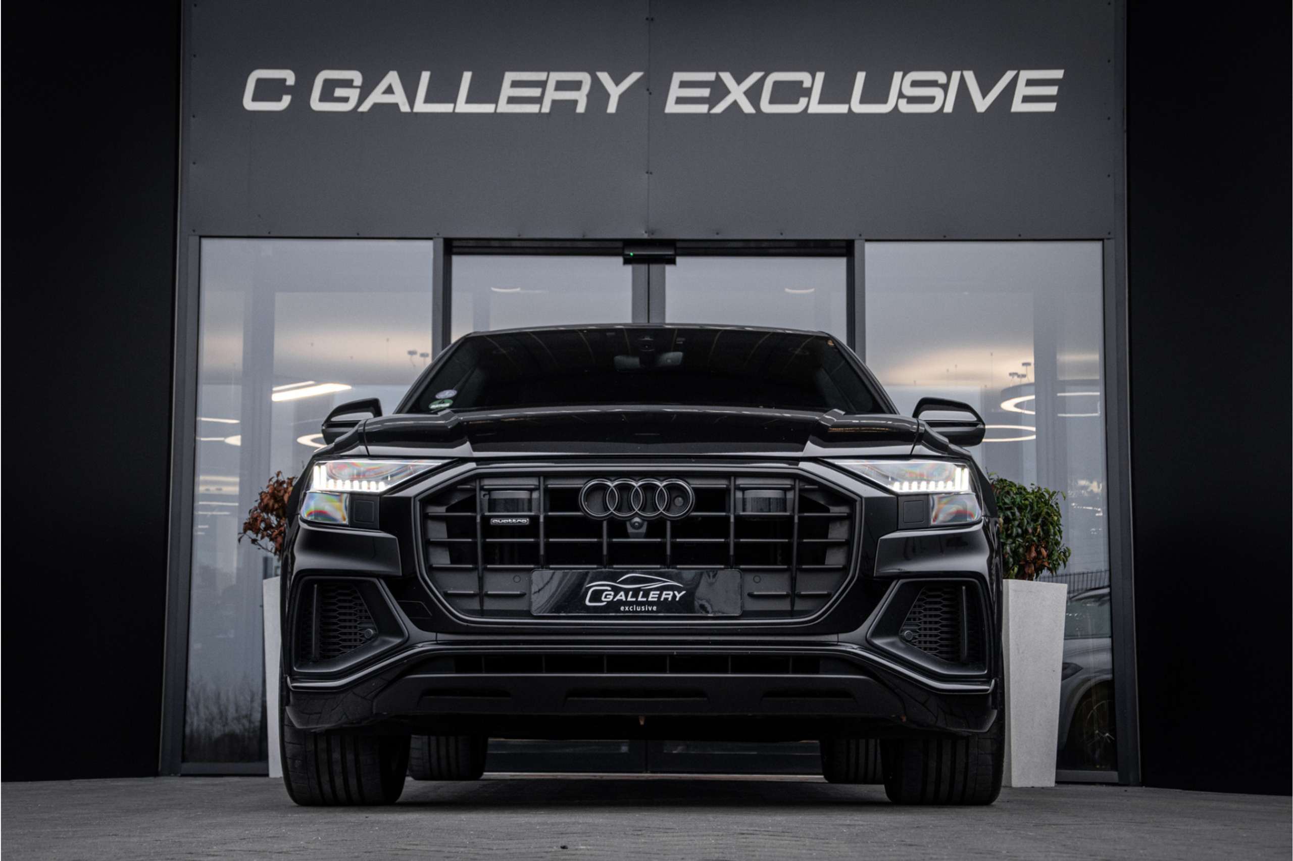 Audi - Q8