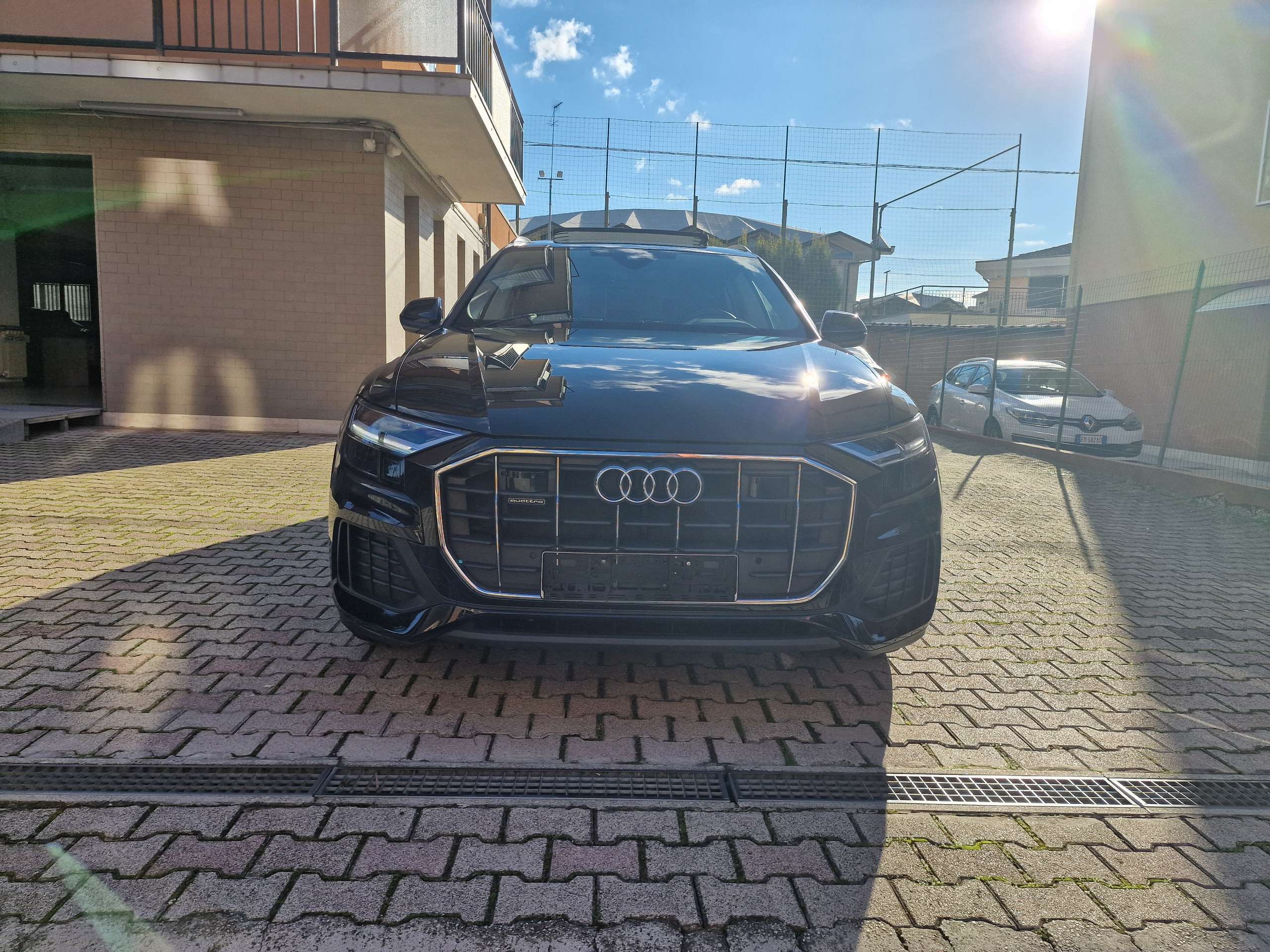 Audi - Q8