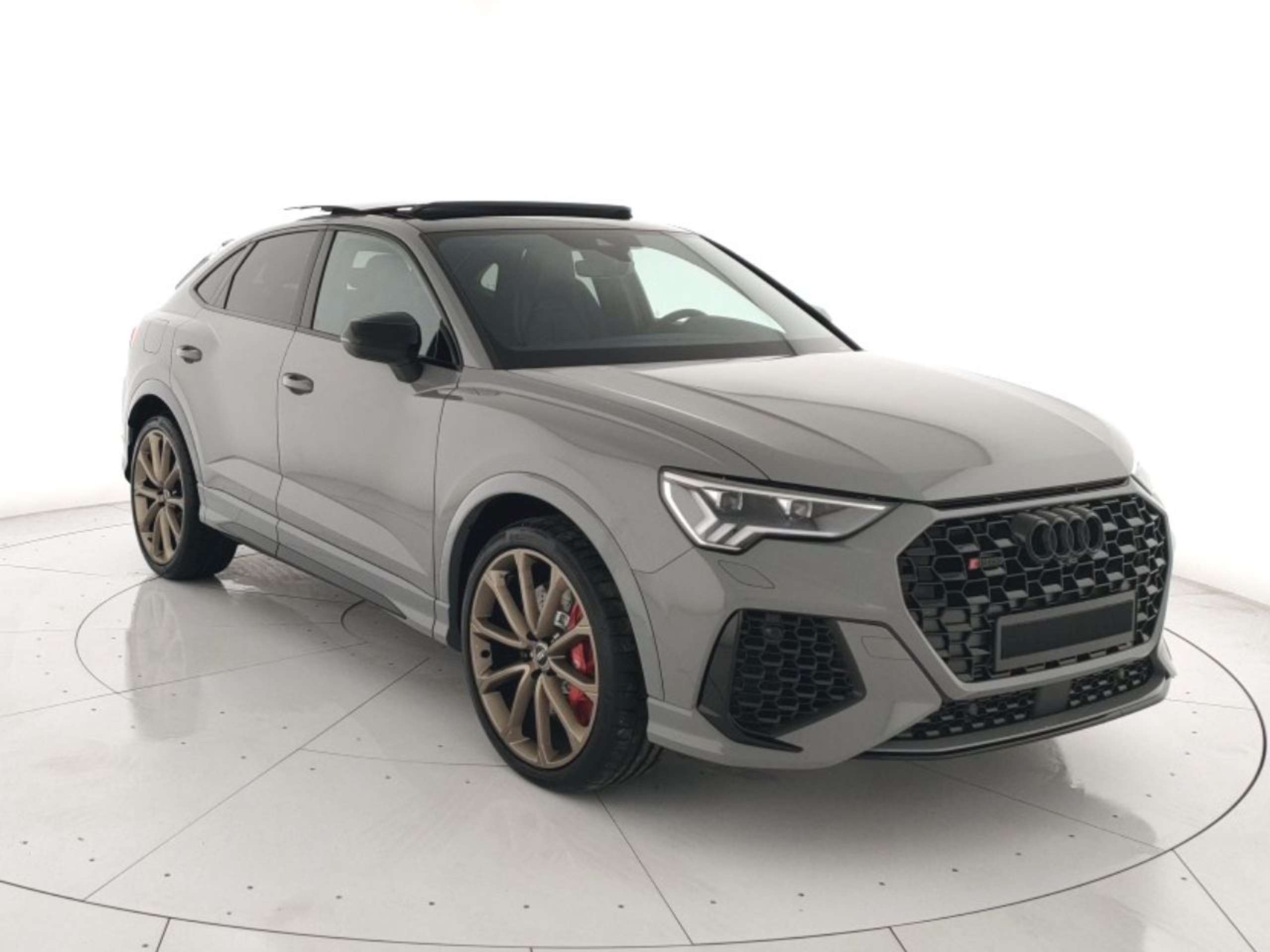 Audi - RS Q3