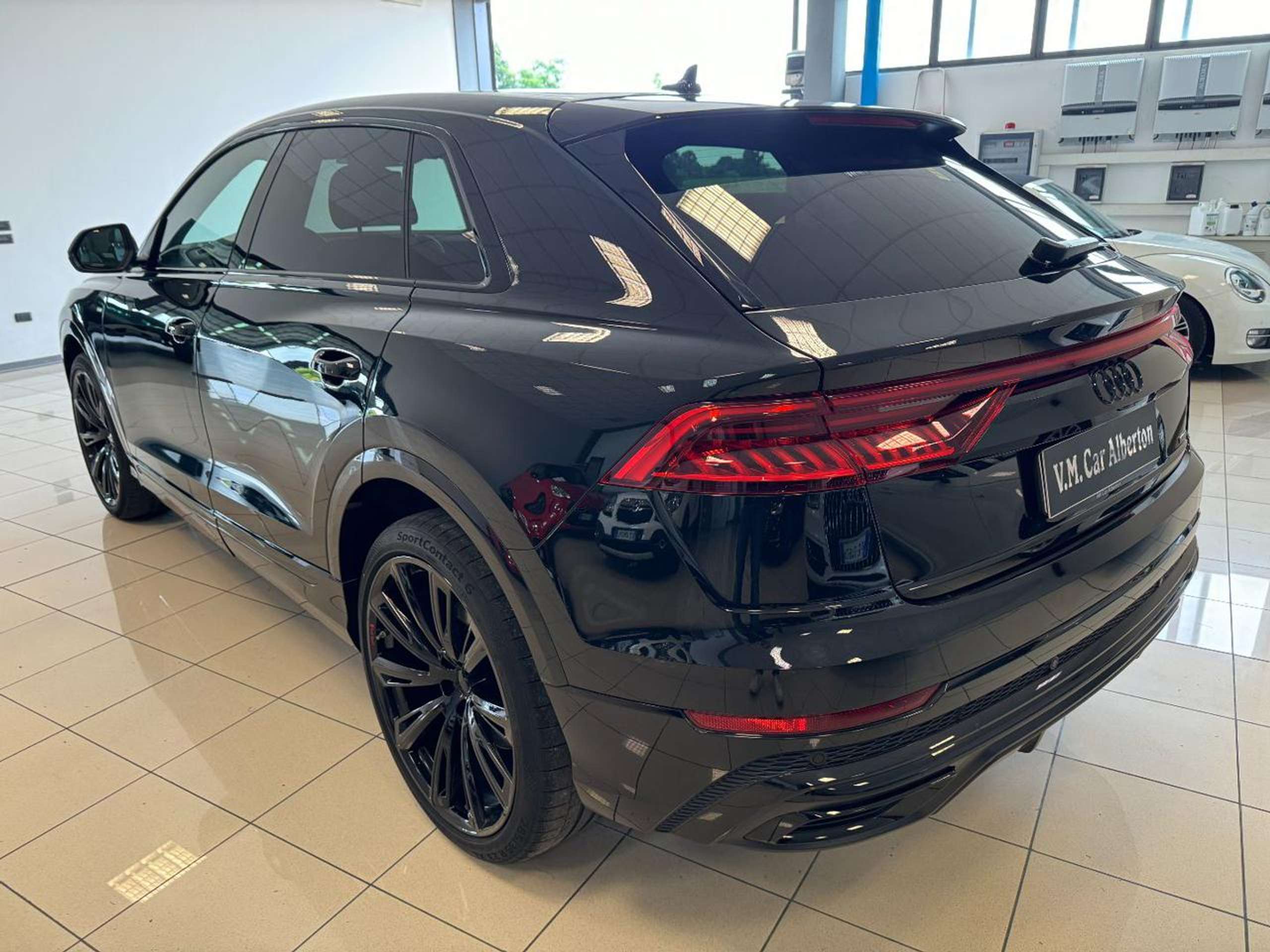 Audi - Q8