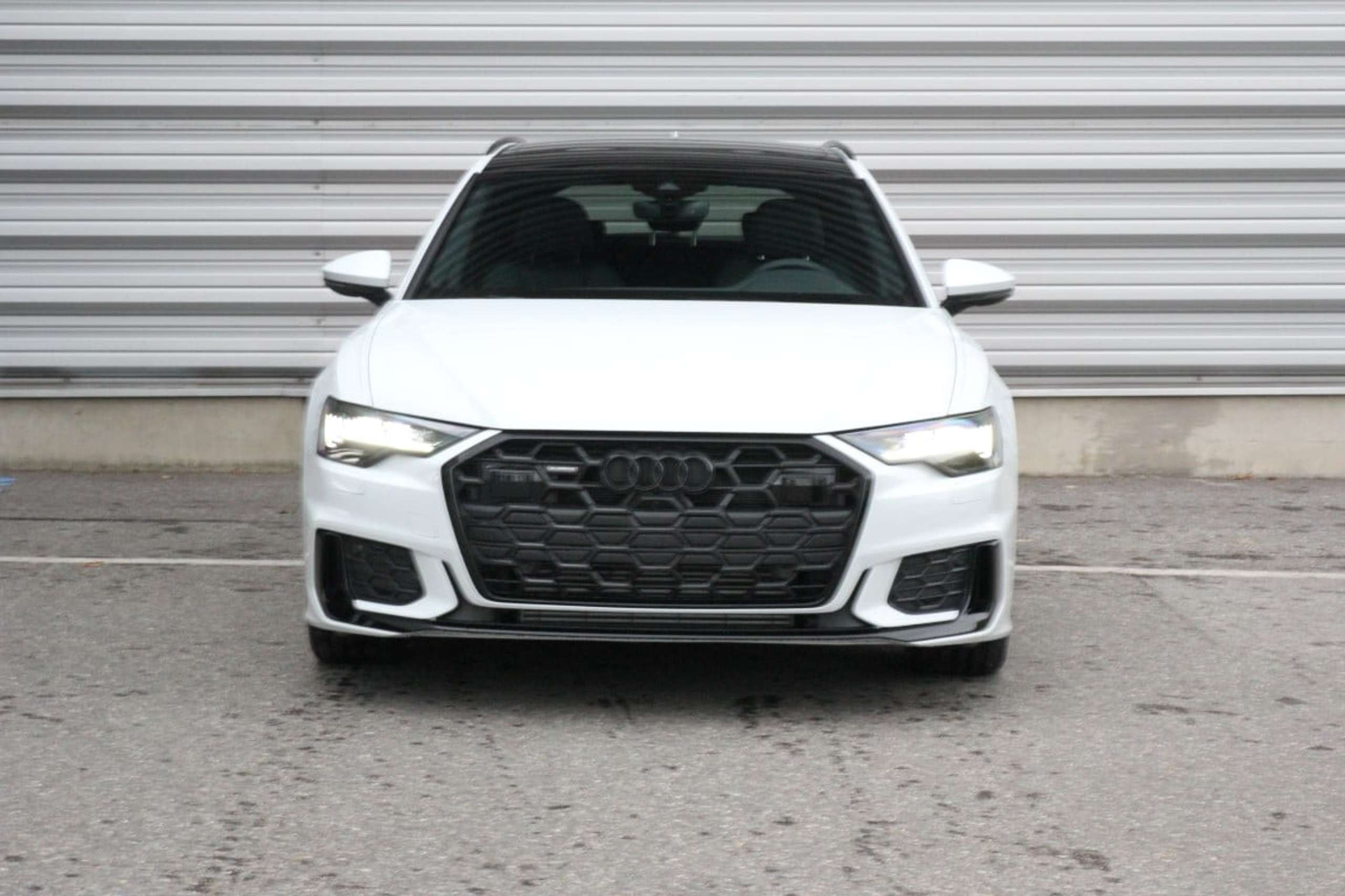 Audi - A6