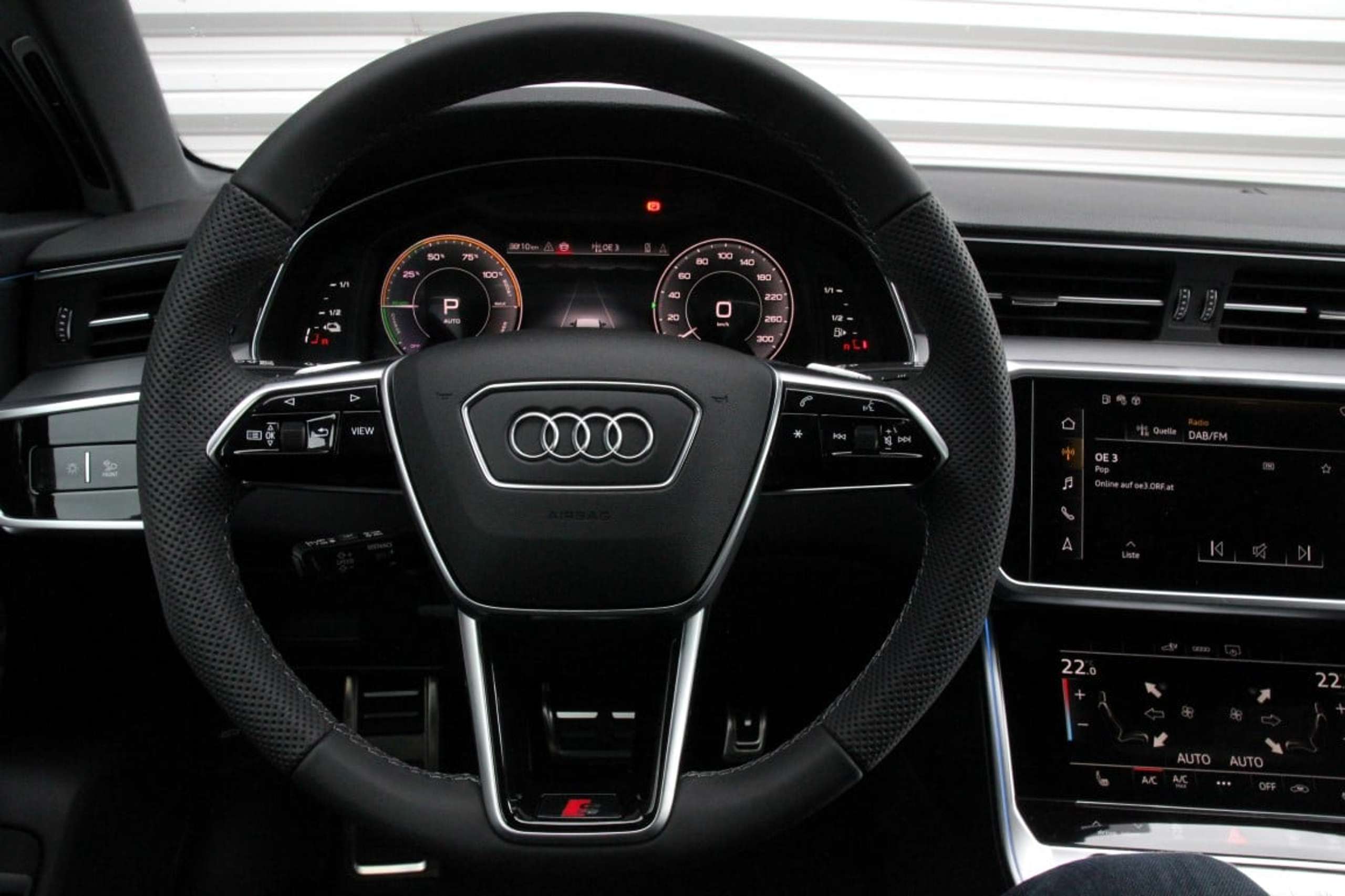 Audi - A6