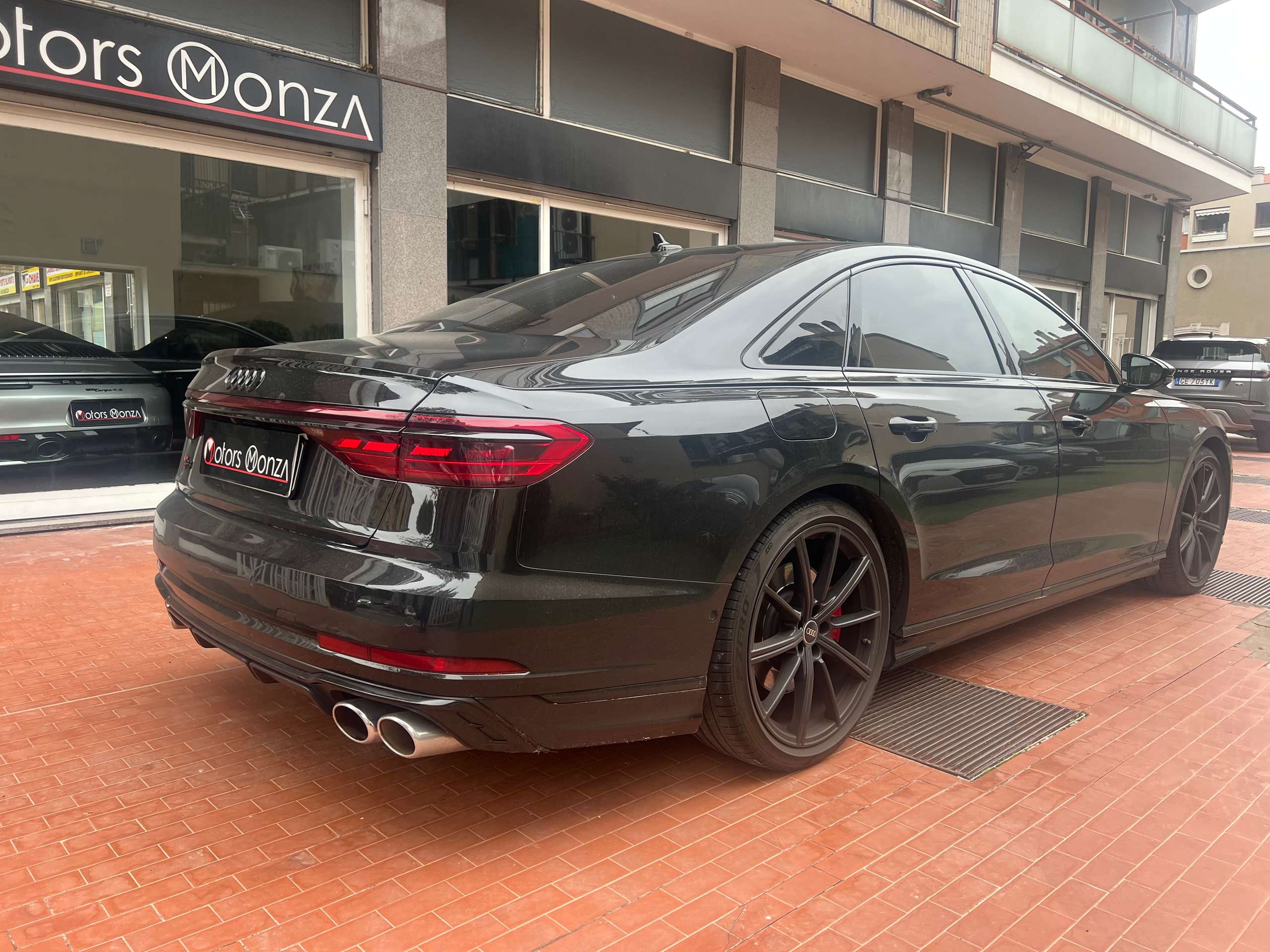 Audi - S8