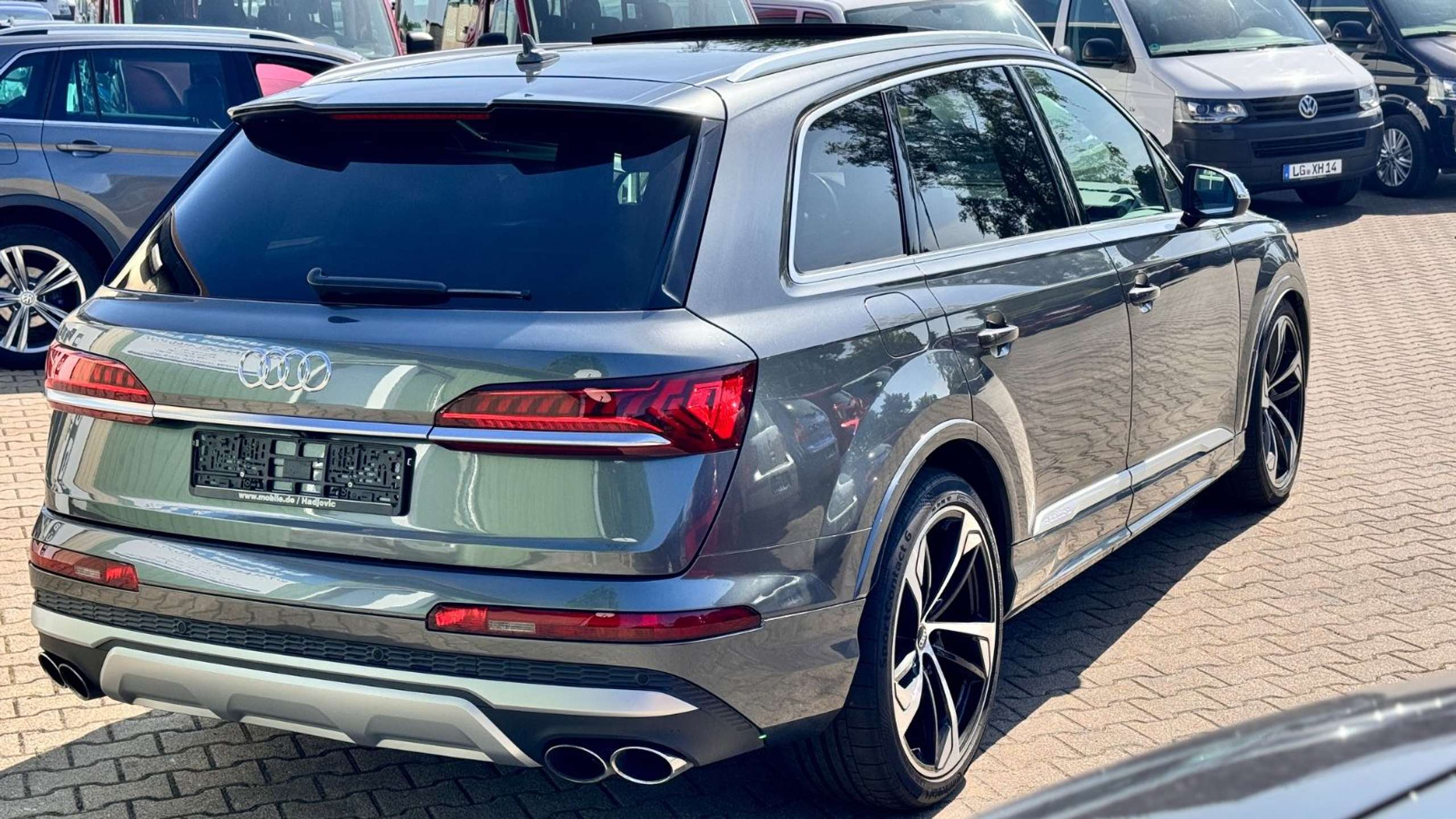 Audi - SQ7