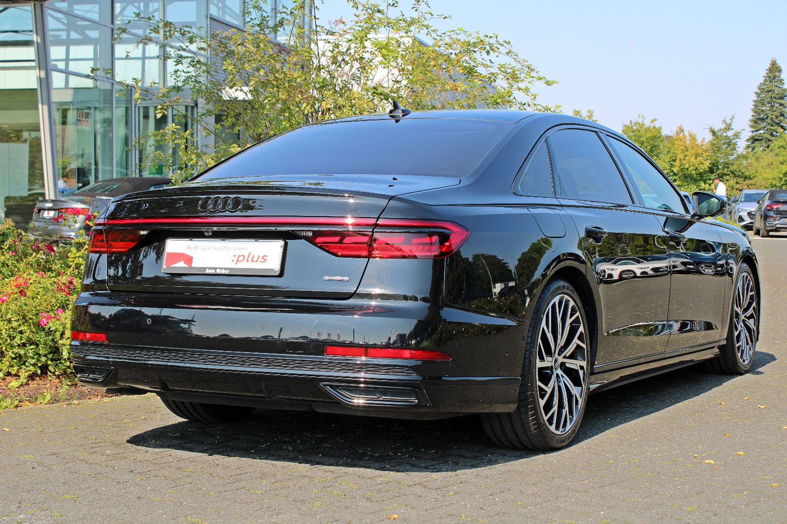 Audi - A8