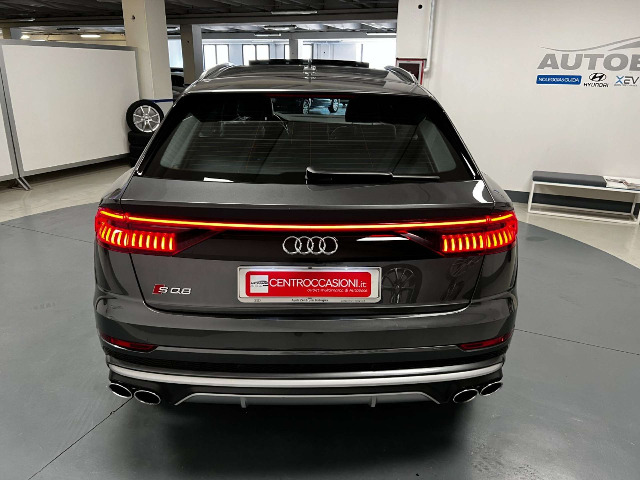 Audi - SQ8