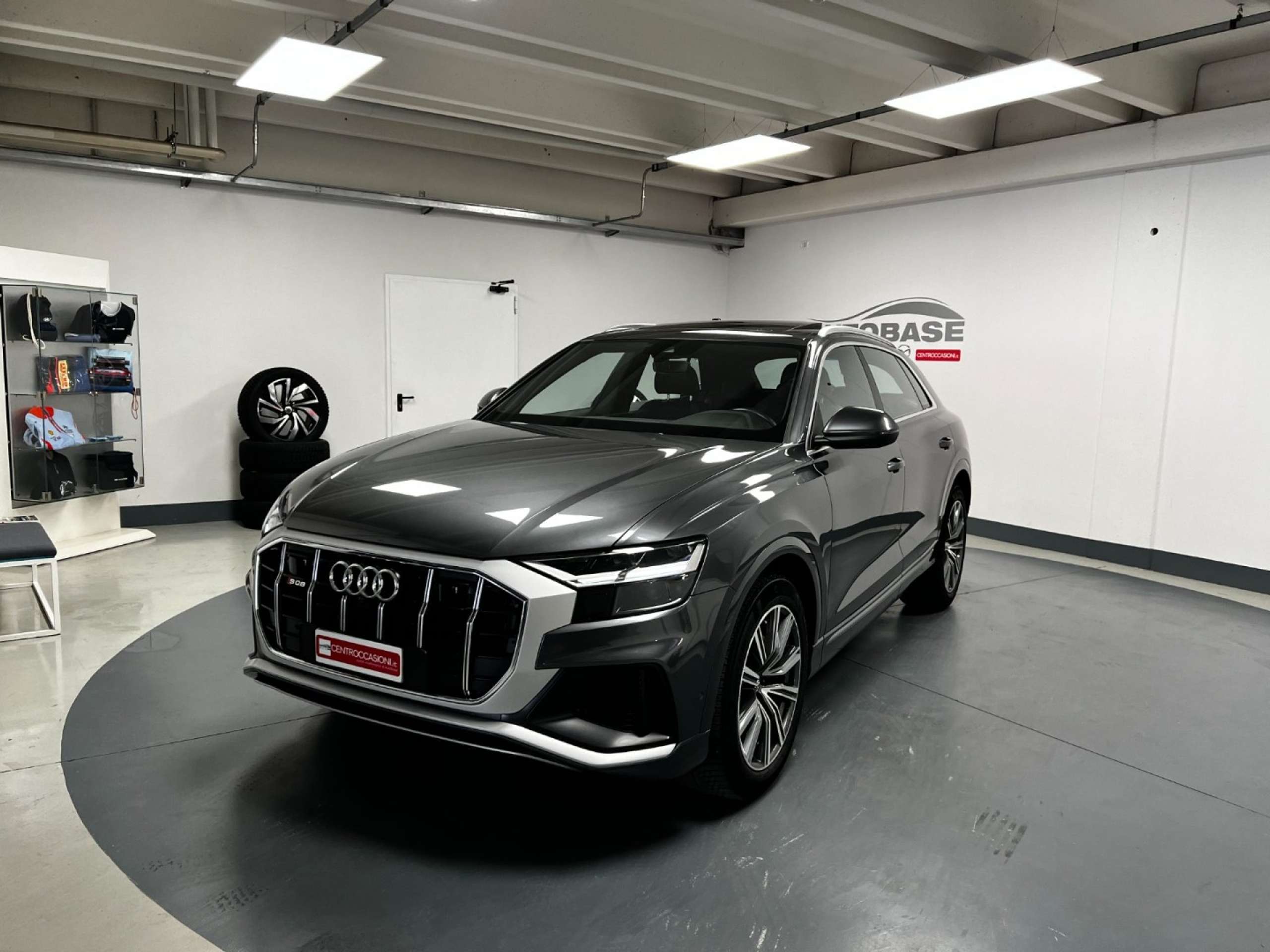 Audi - SQ8