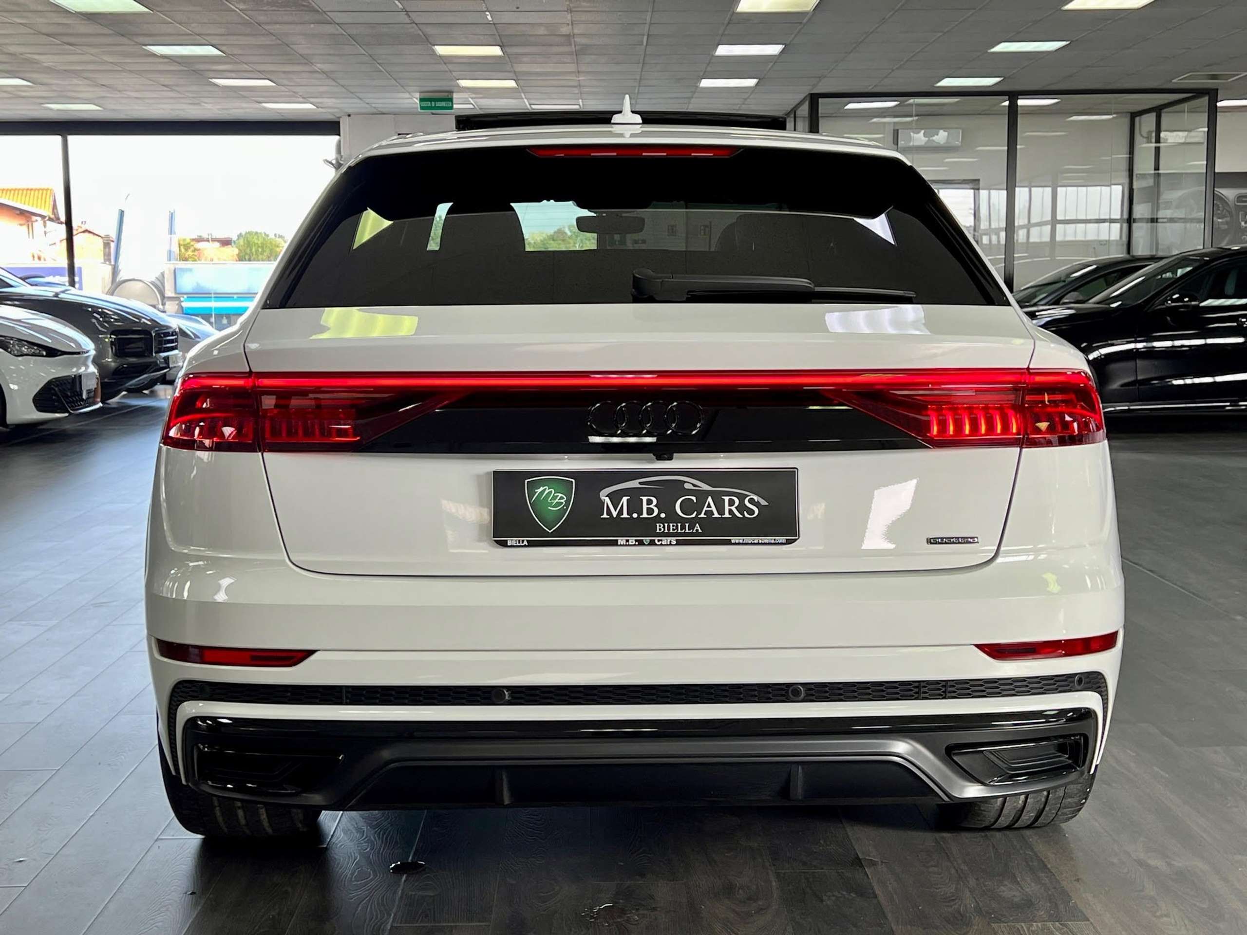 Audi - Q8