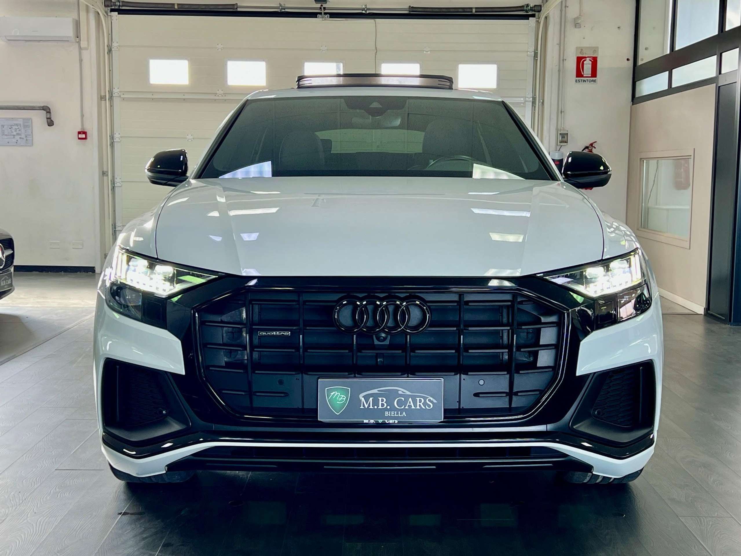 Audi - Q8