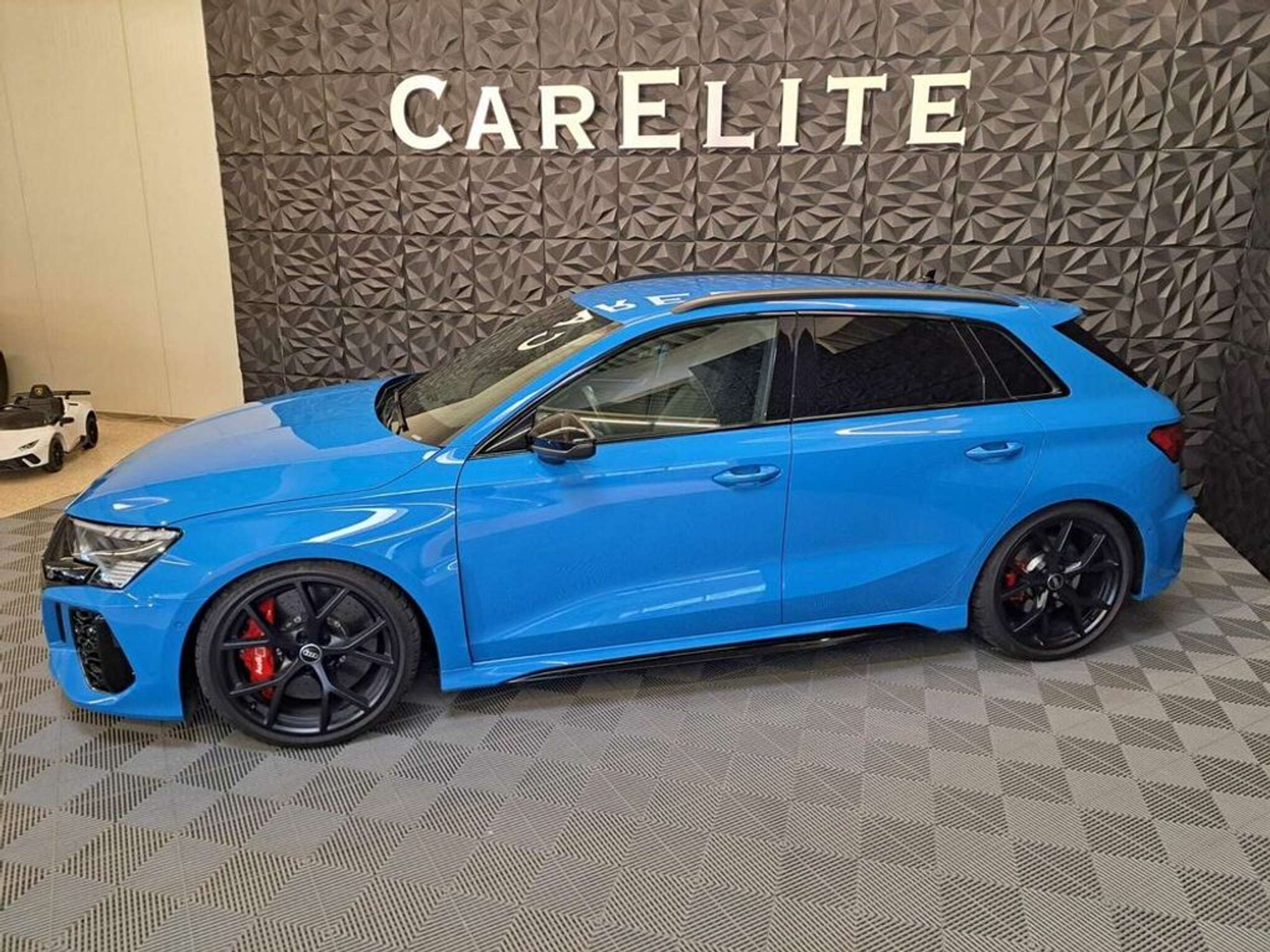 Audi - RS3