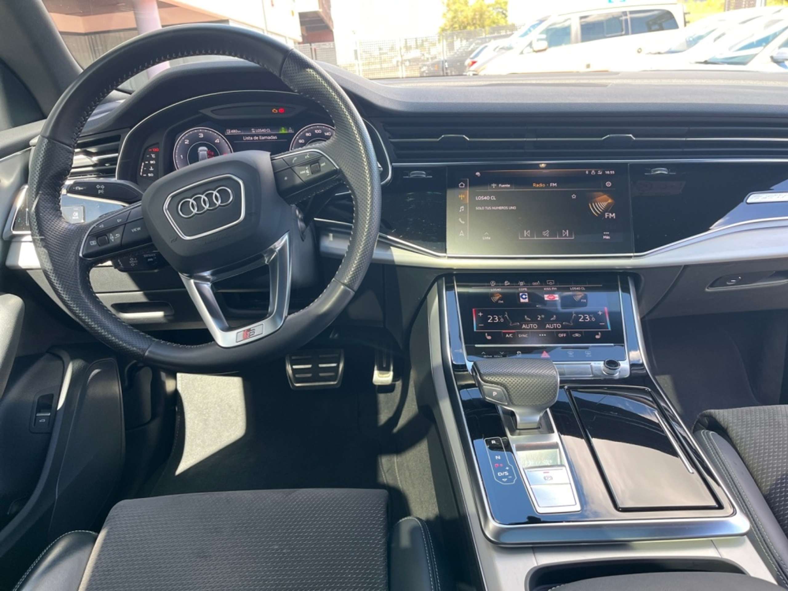 Audi - Q8