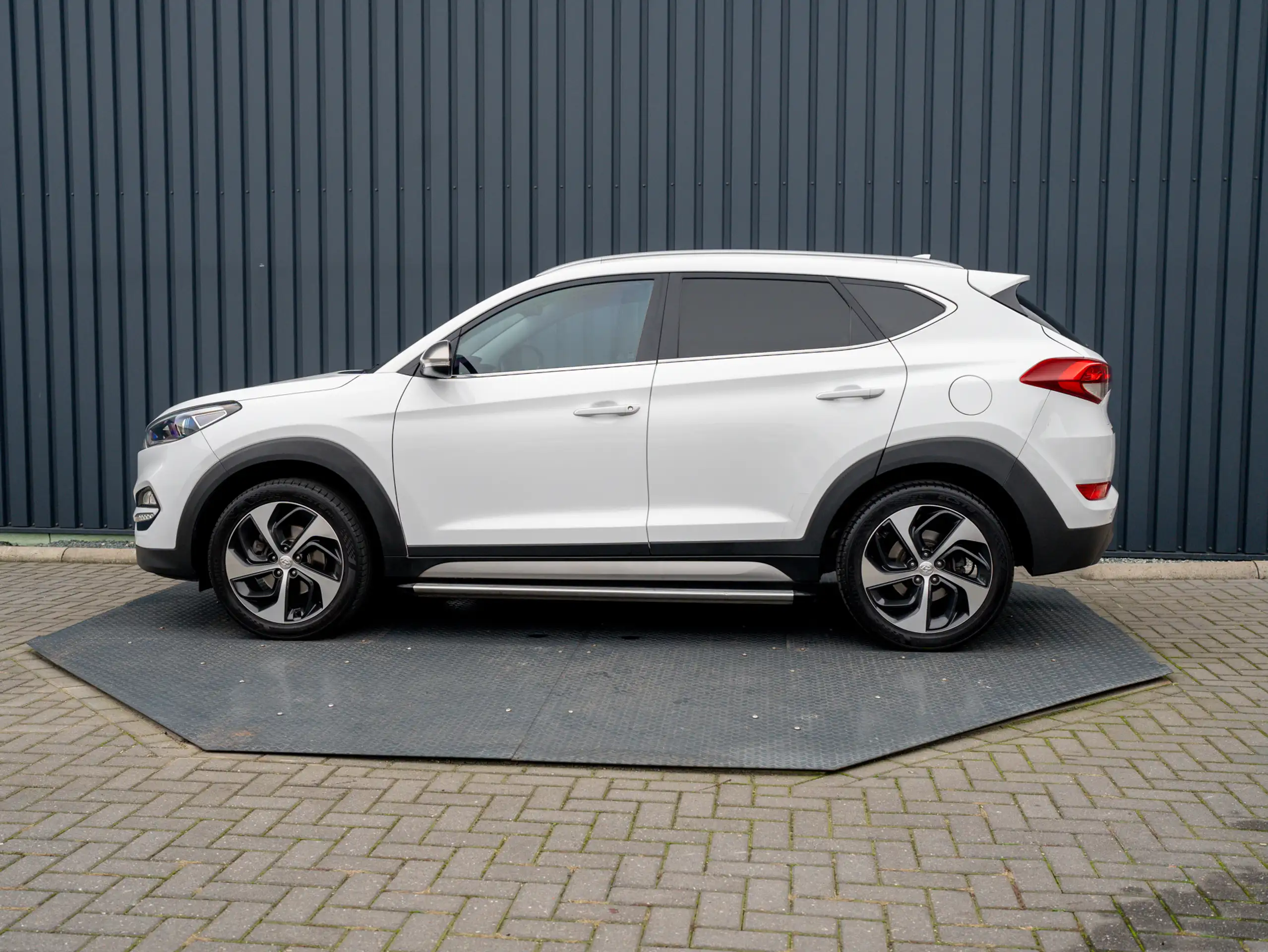 Hyundai - TUCSON