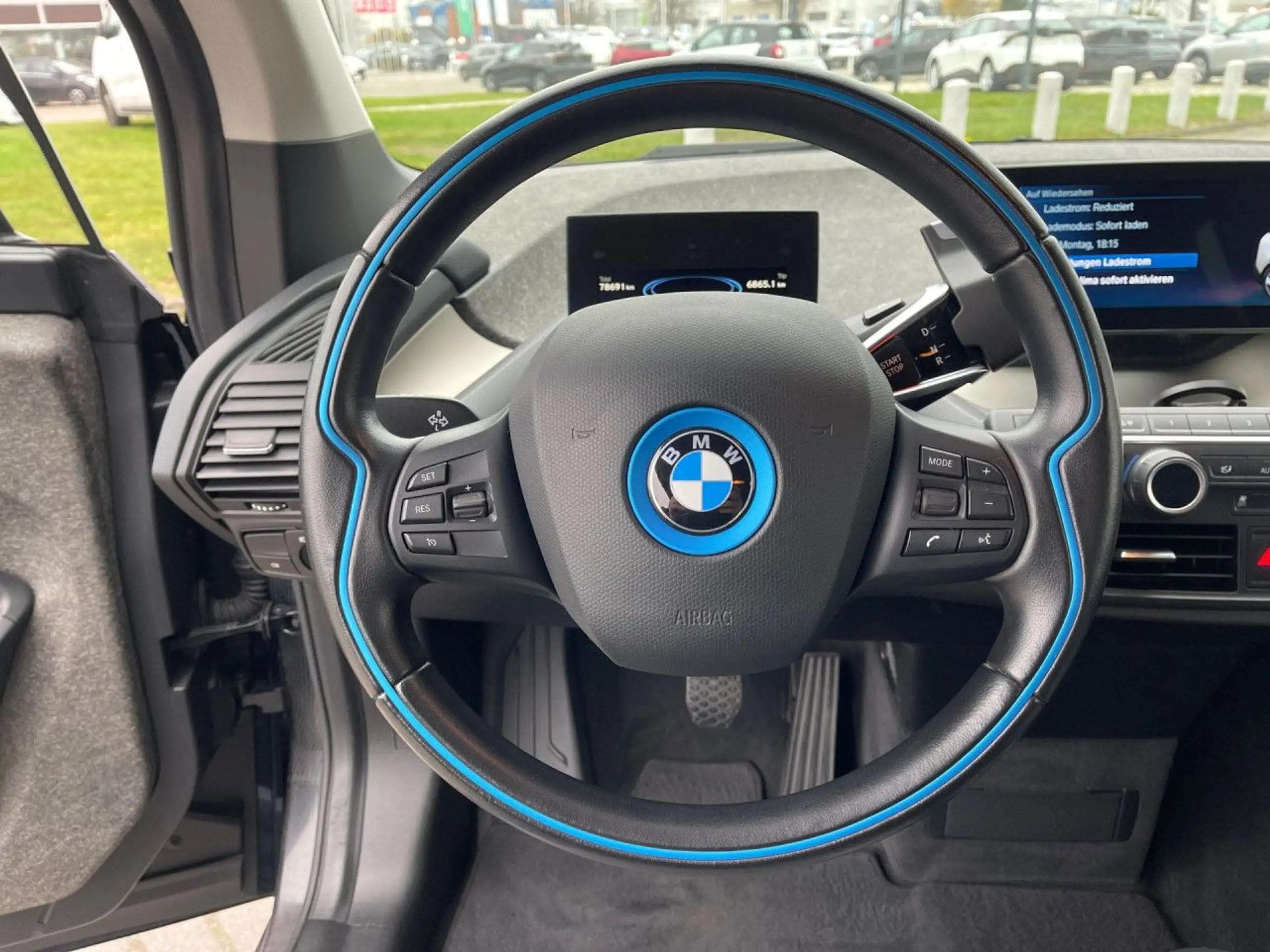 BMW - i3