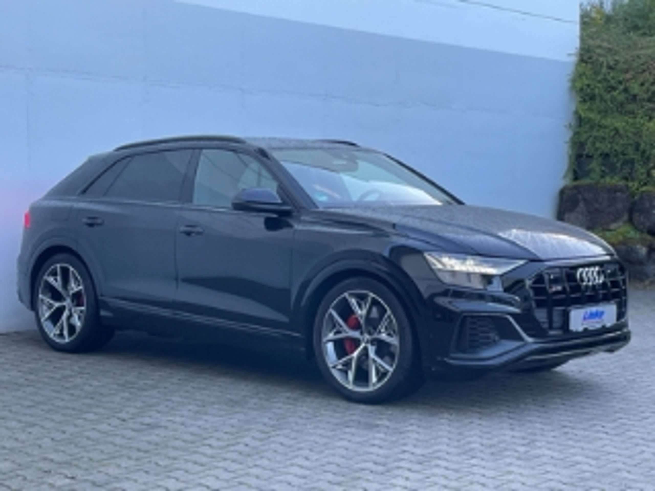 Audi - SQ8