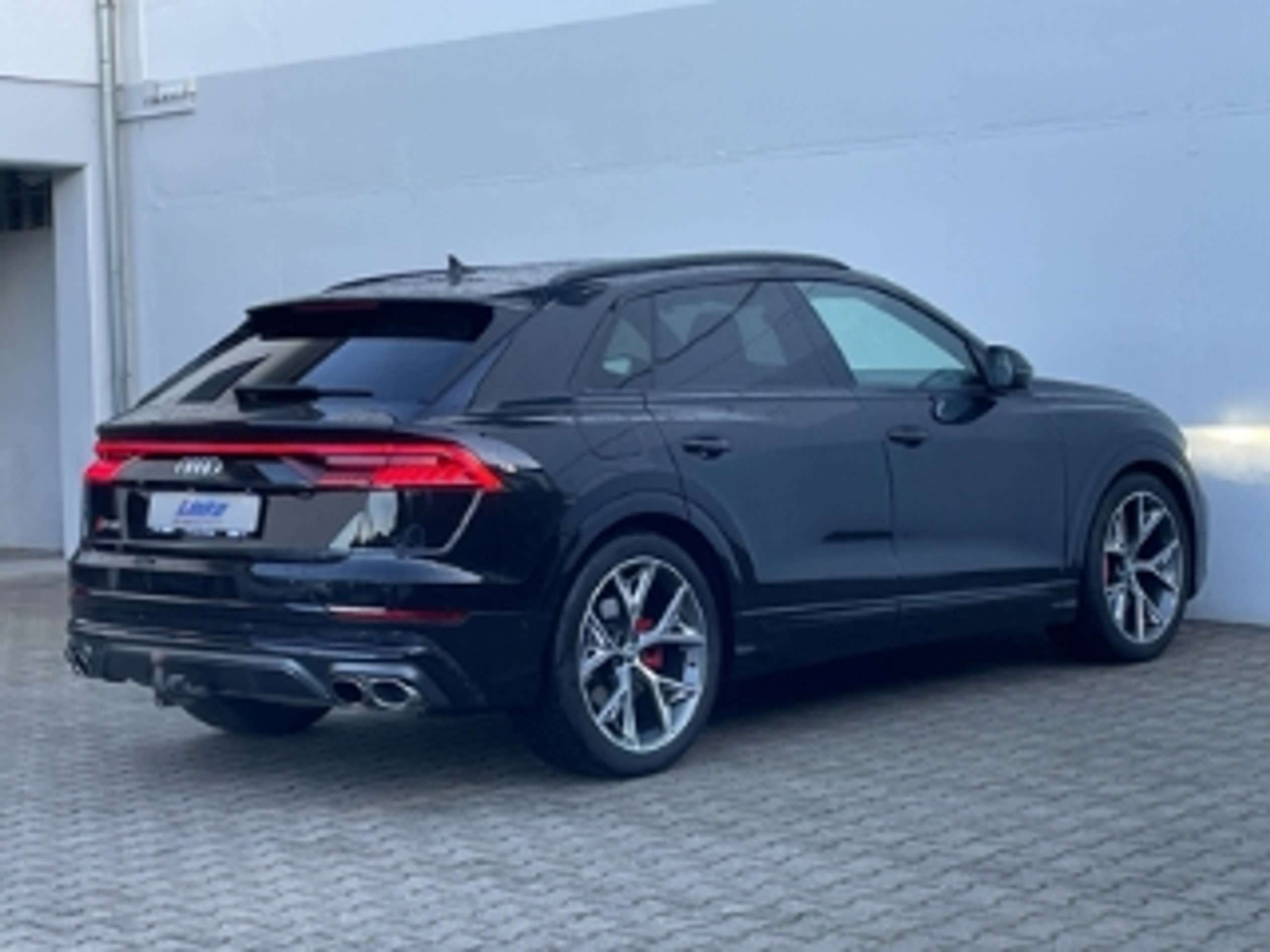 Audi - SQ8