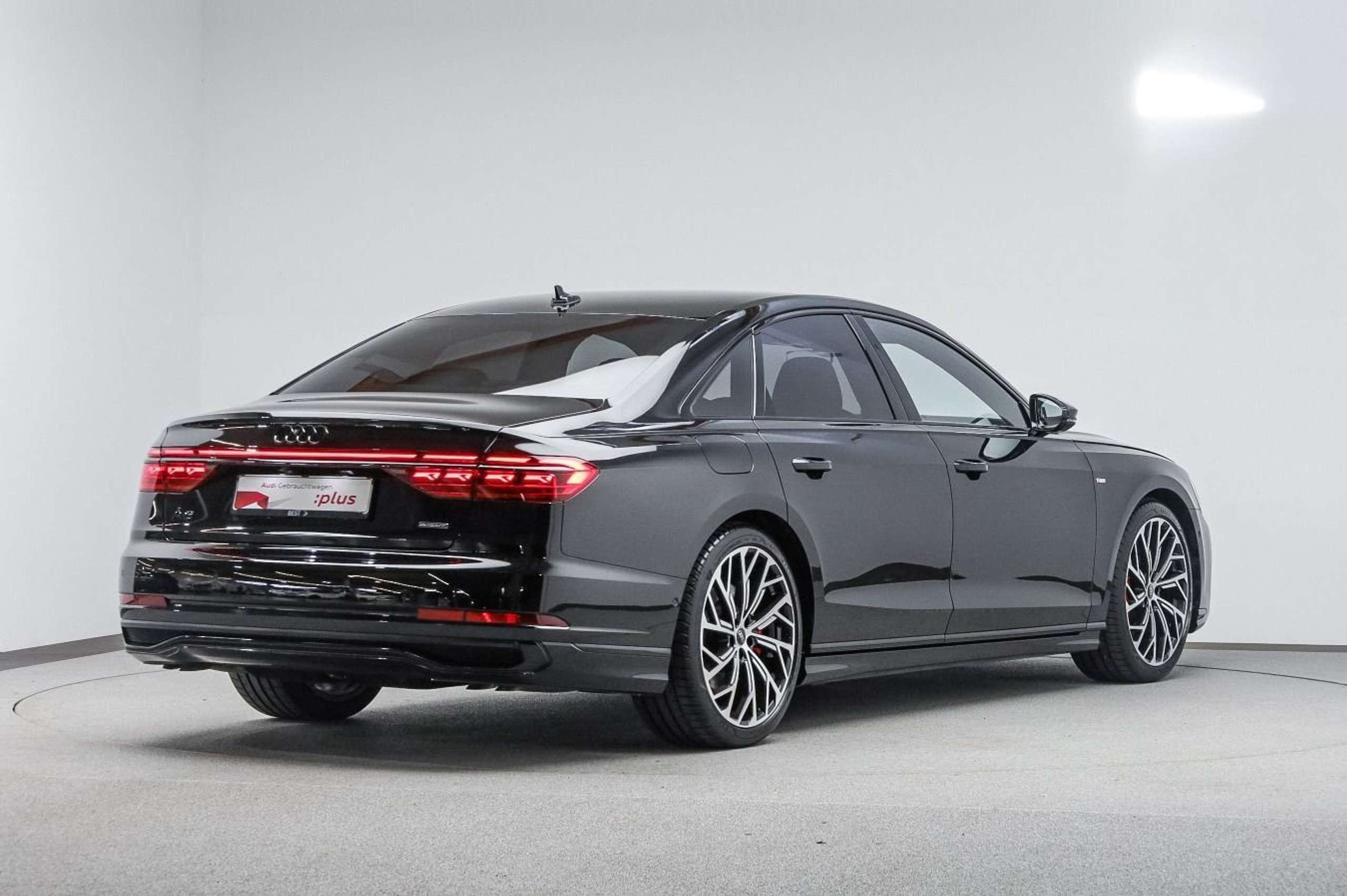 Audi - A8