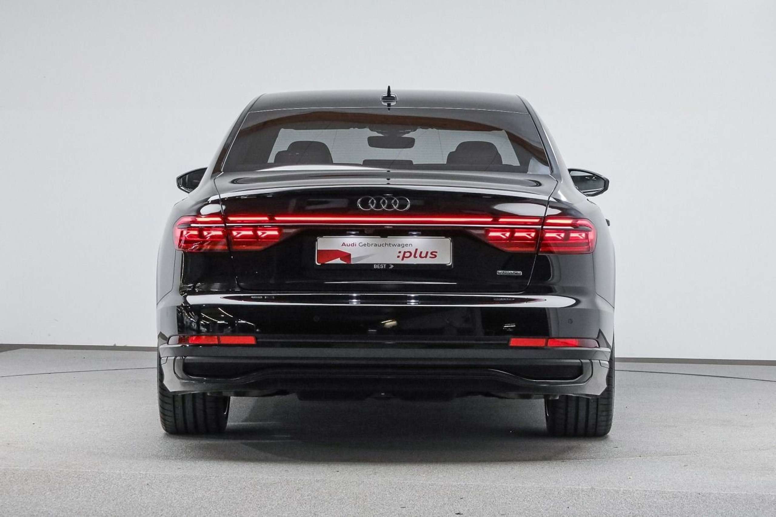 Audi - A8