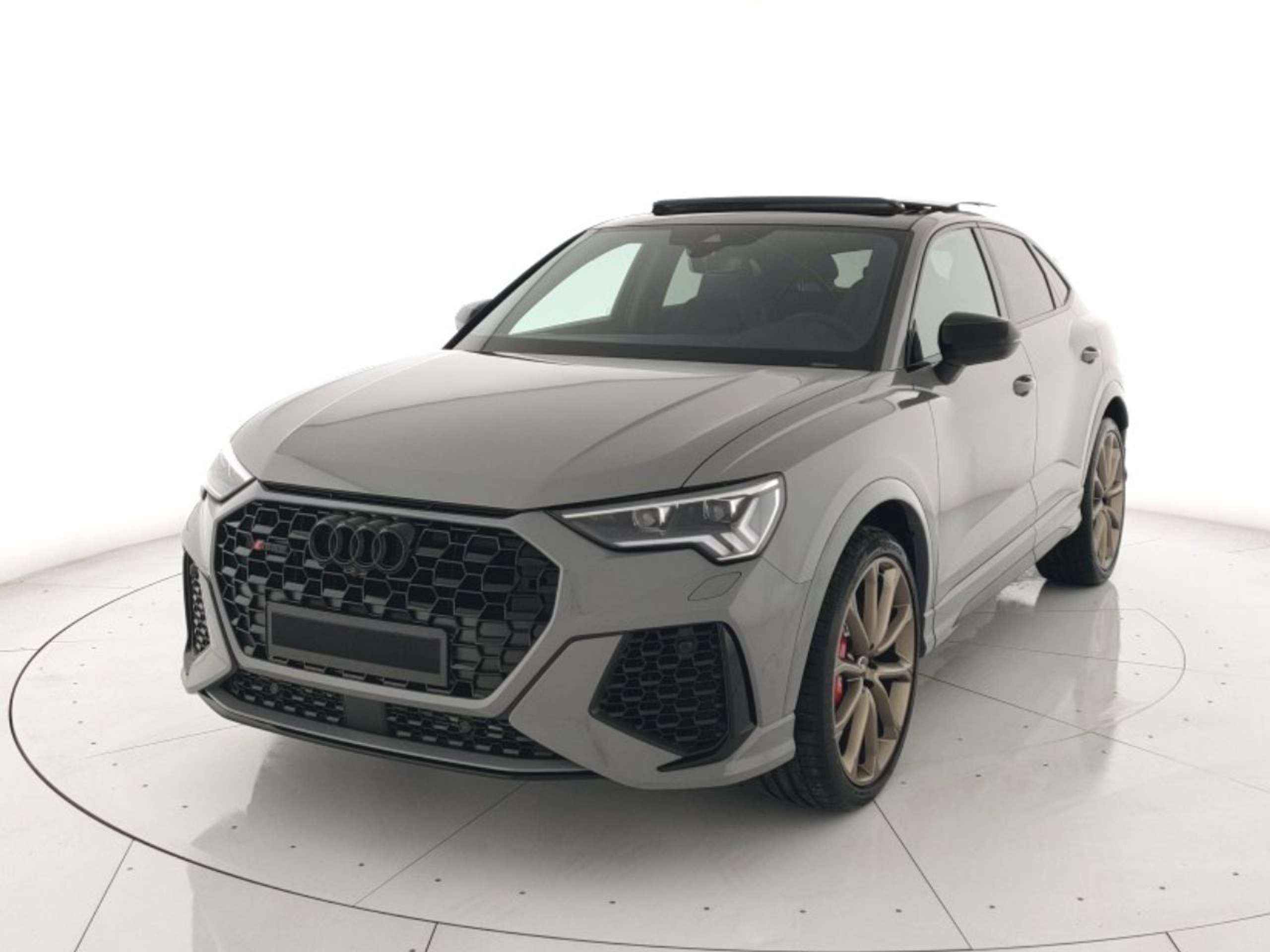 Audi - RS Q3