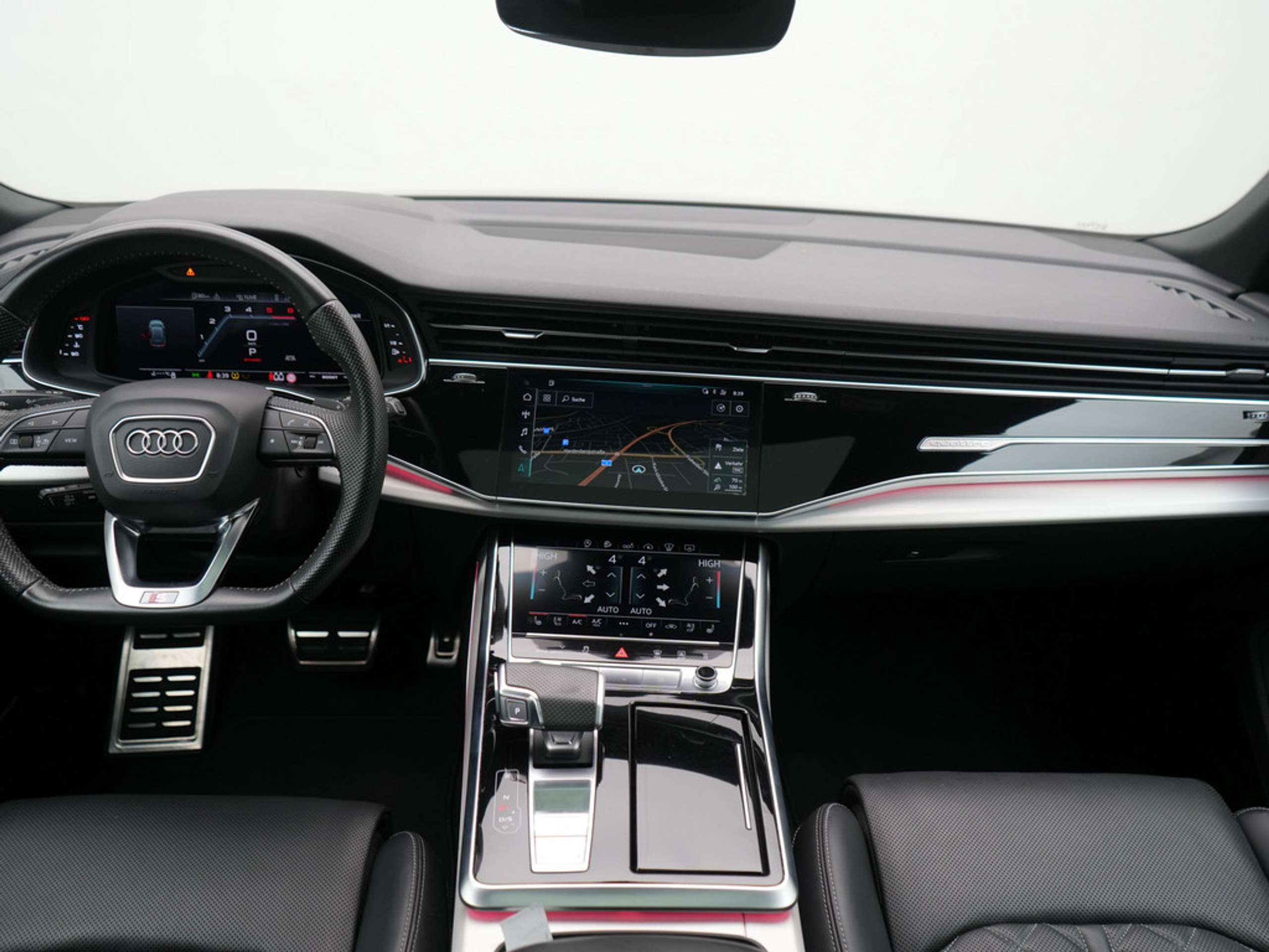 Audi - SQ8