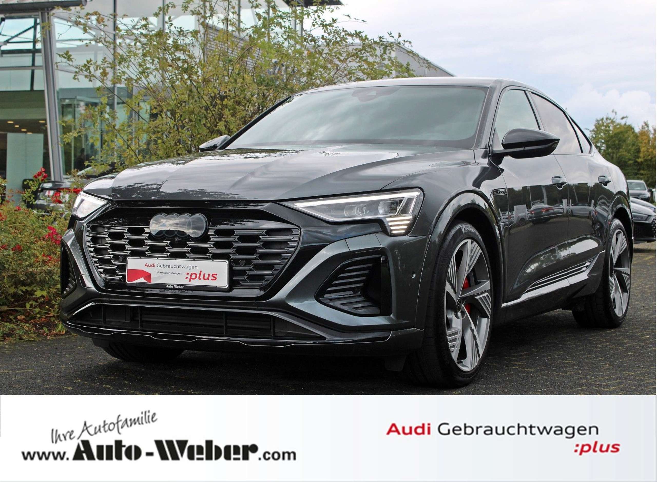 Audi - Q8