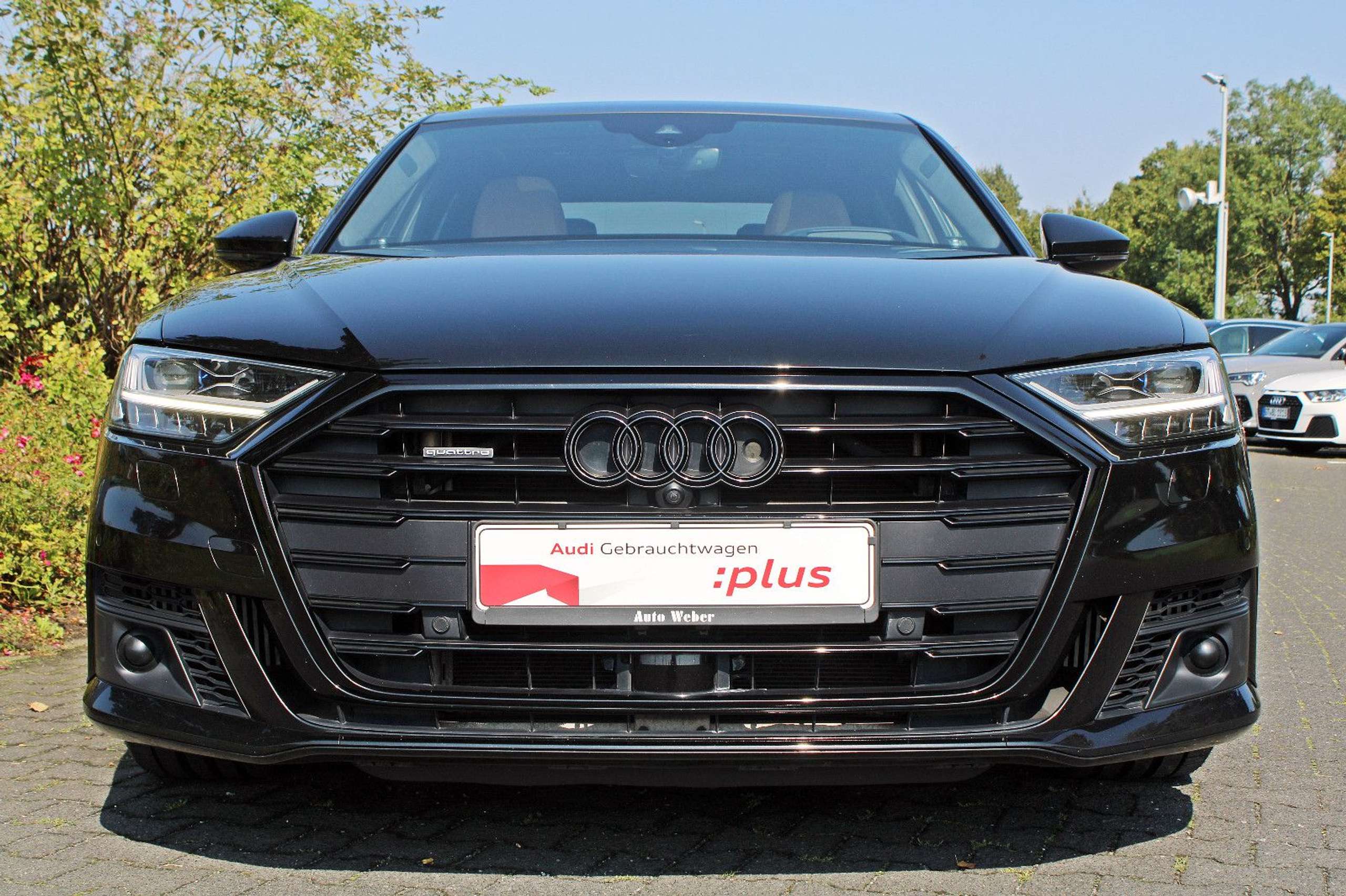 Audi - A8