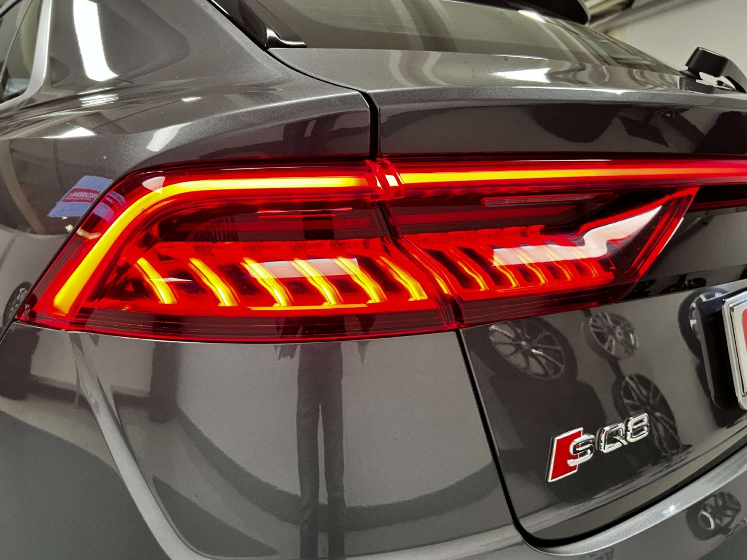 Audi - SQ8