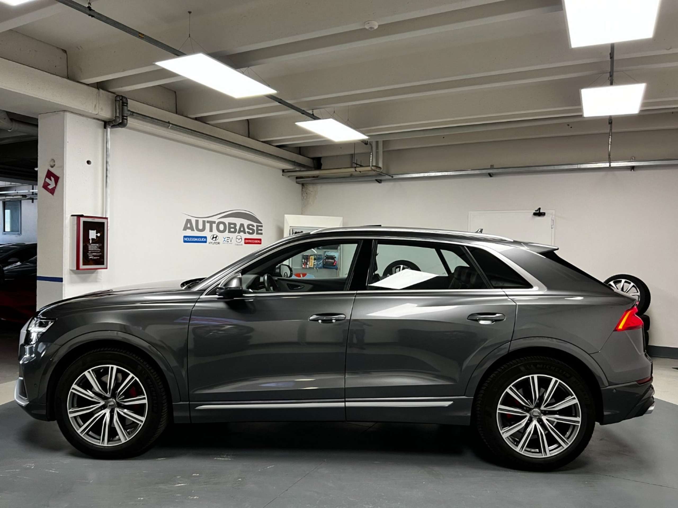 Audi - SQ8