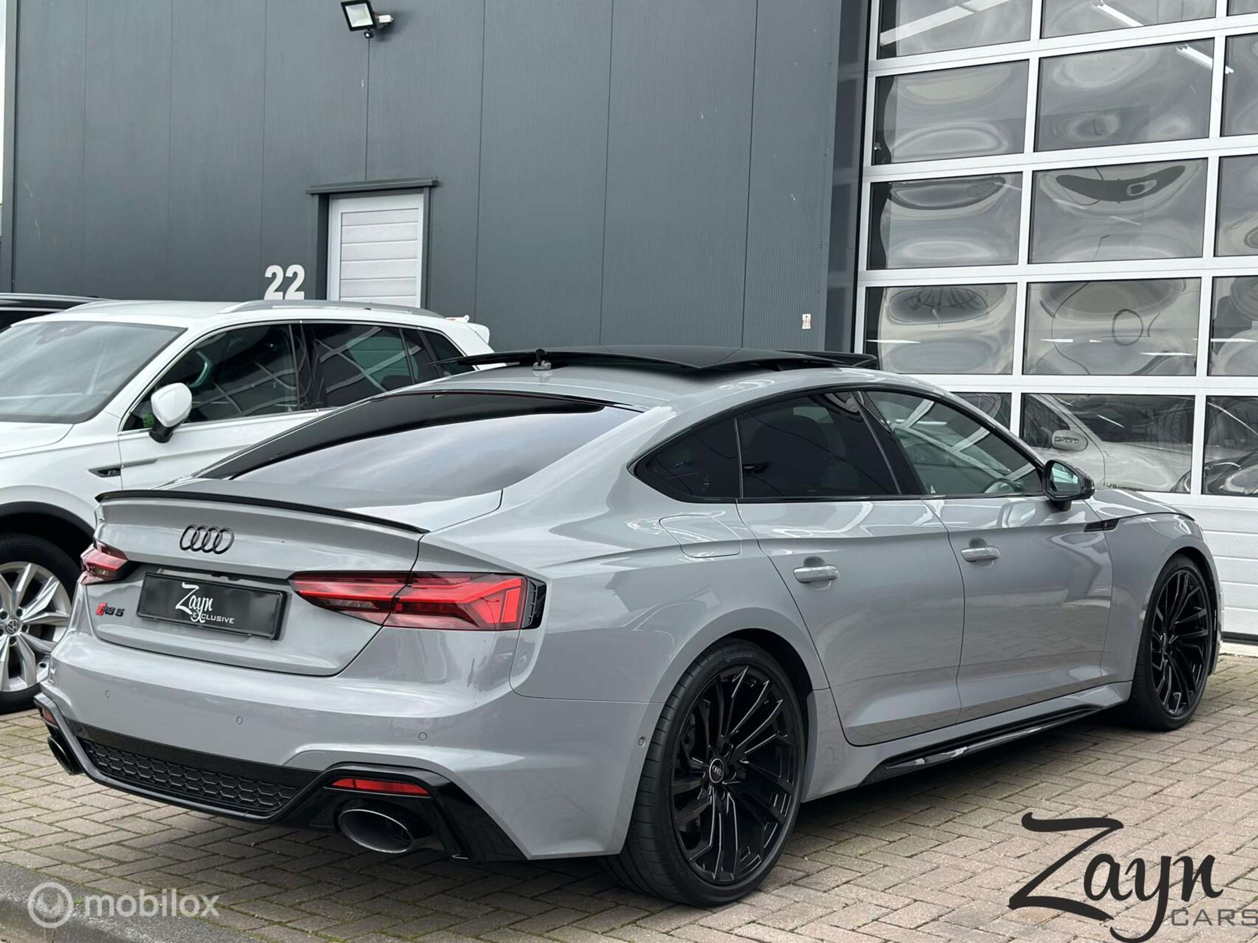 Audi - RS5