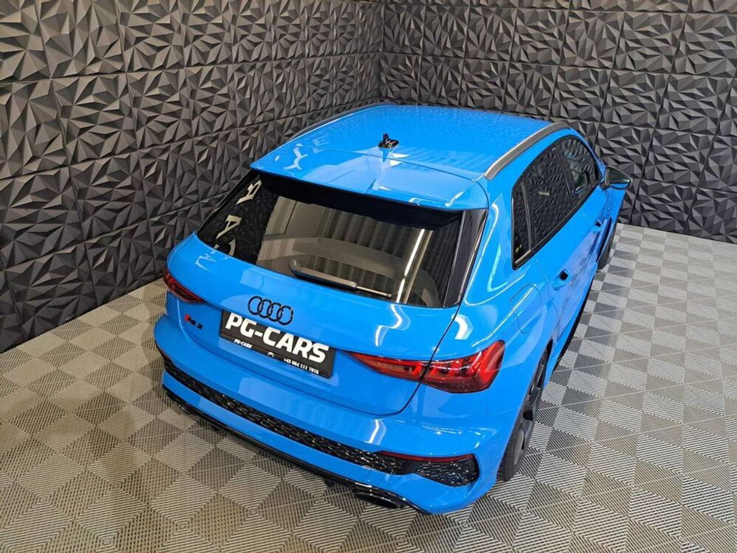 Audi - RS3