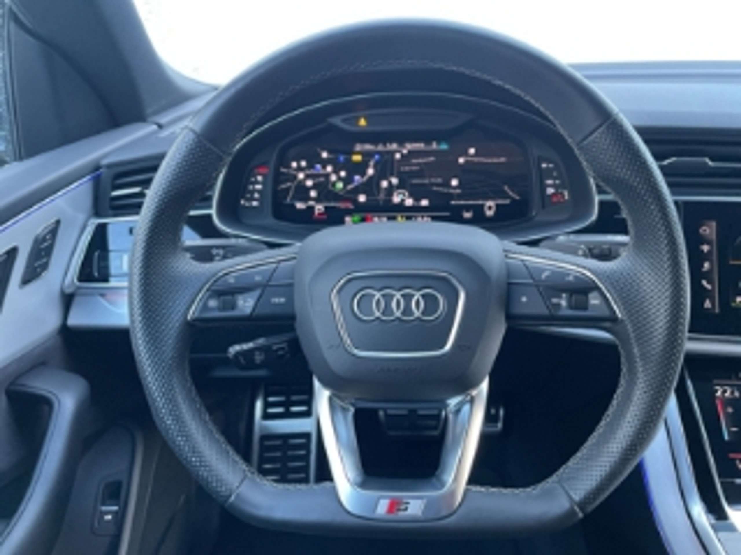 Audi - SQ8