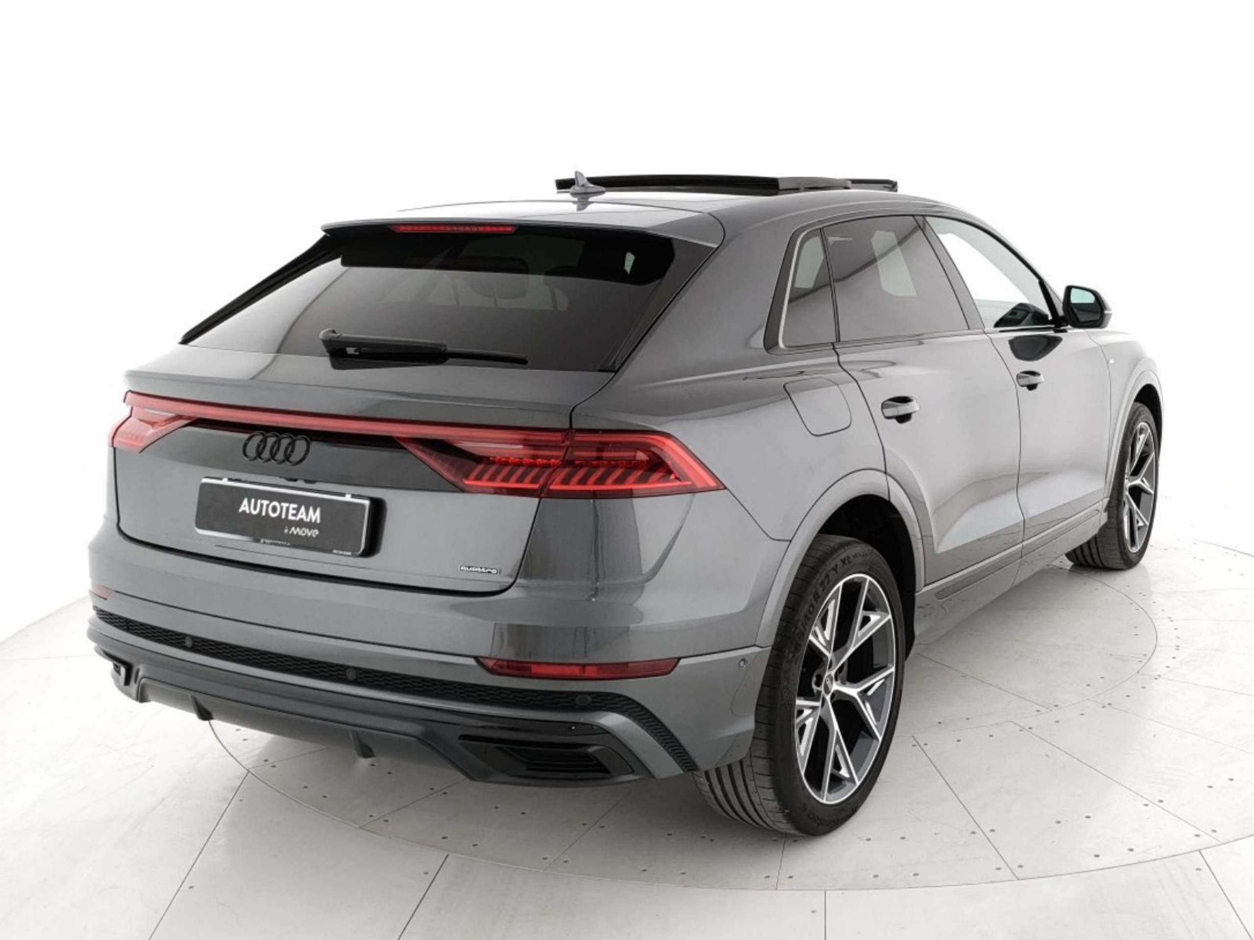 Audi - Q8