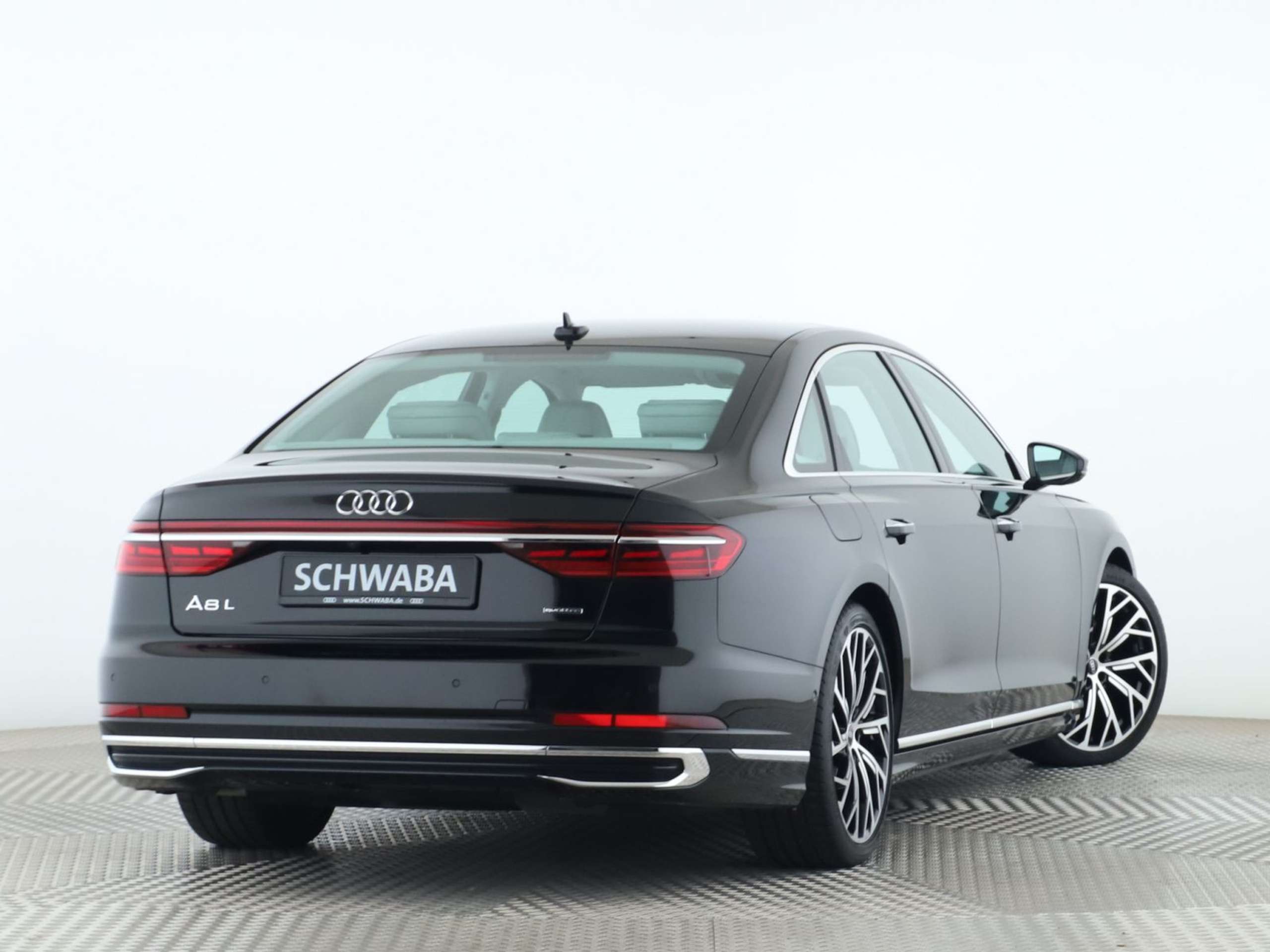 Audi - A8