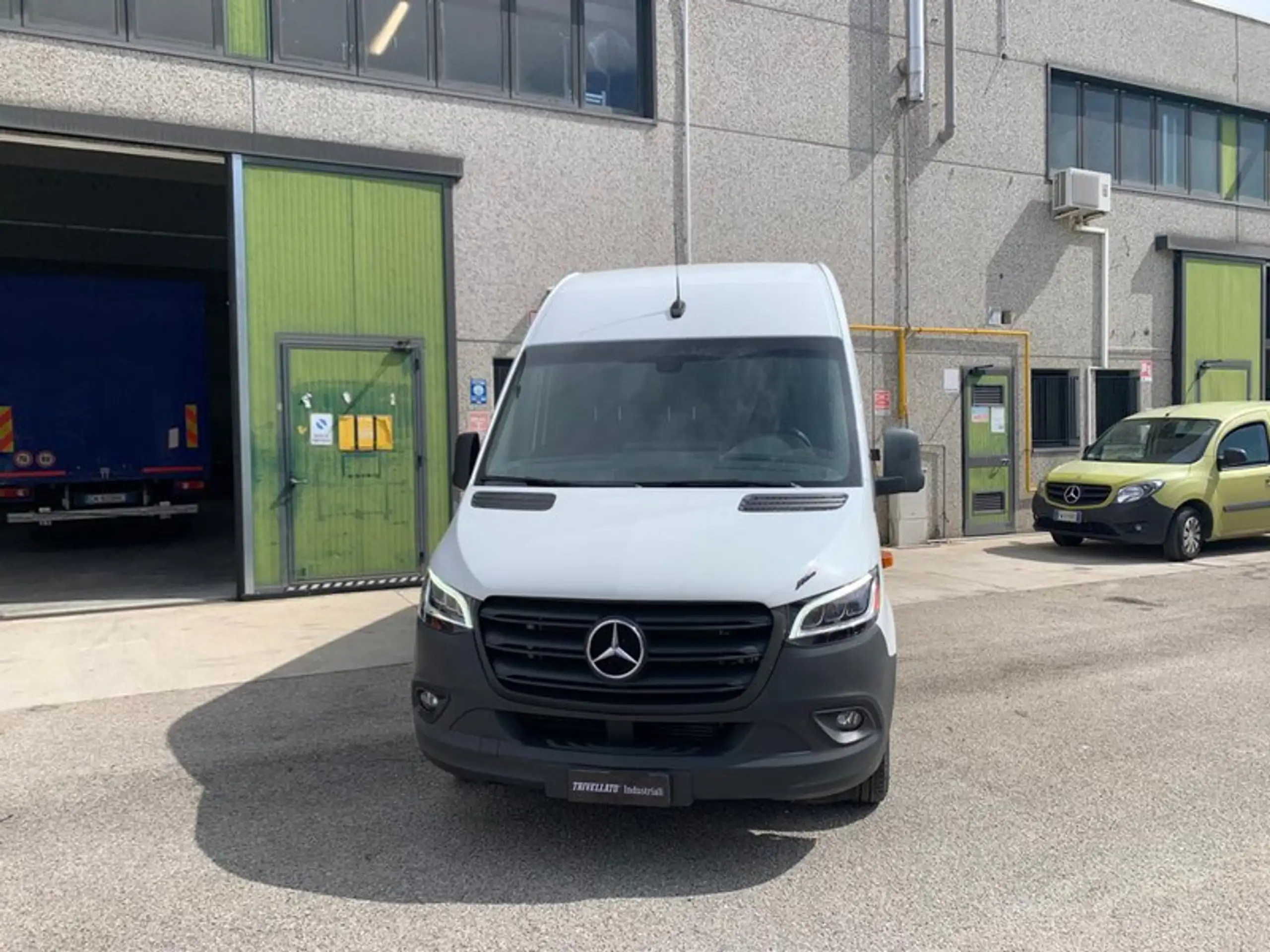 Mercedes-Benz - Sprinter