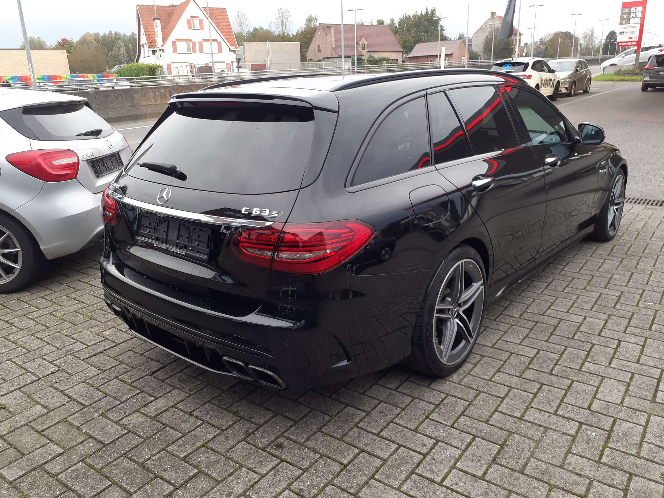 Mercedes-Benz - C 63 AMG