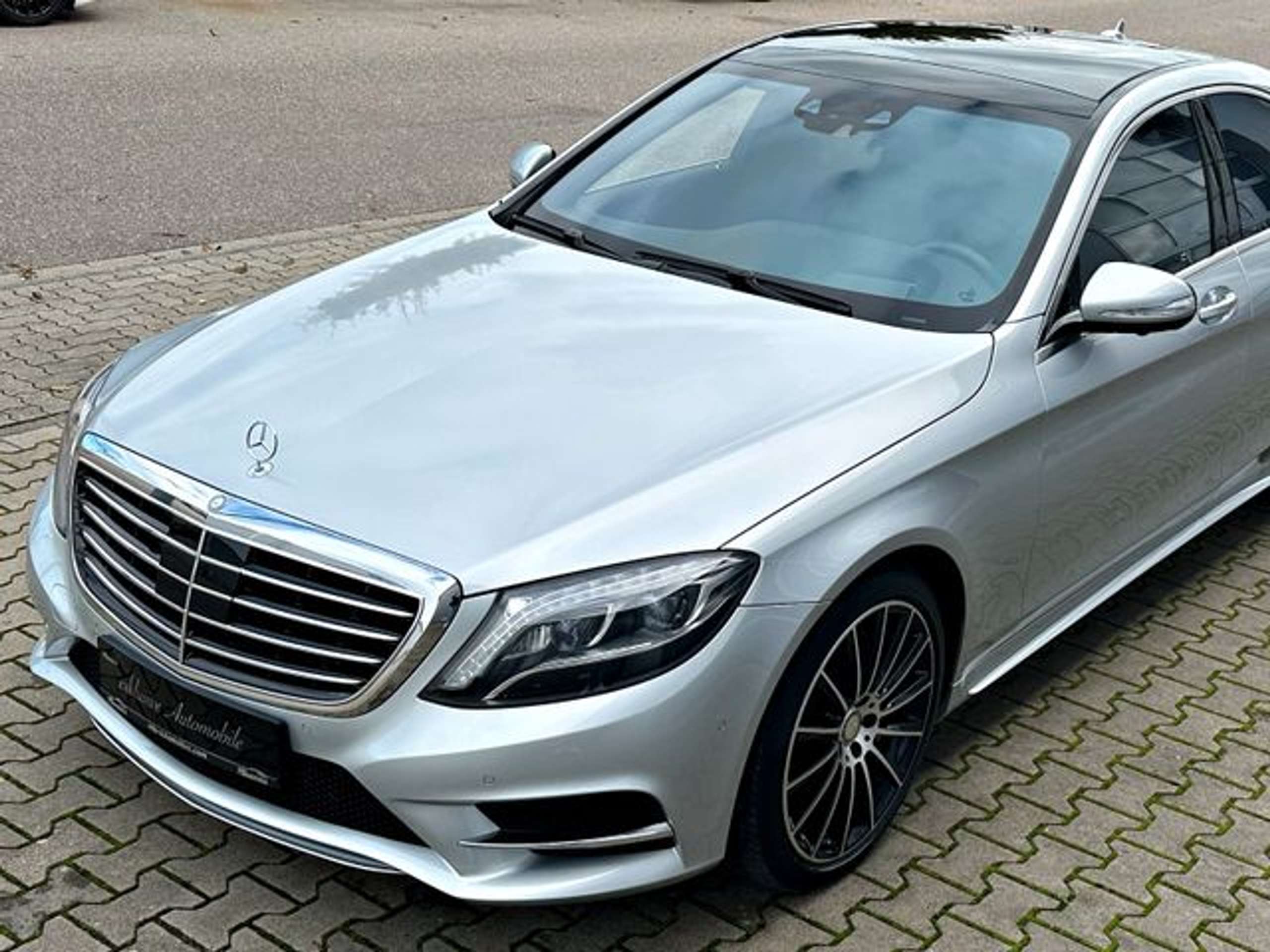 Mercedes-Benz - S 500