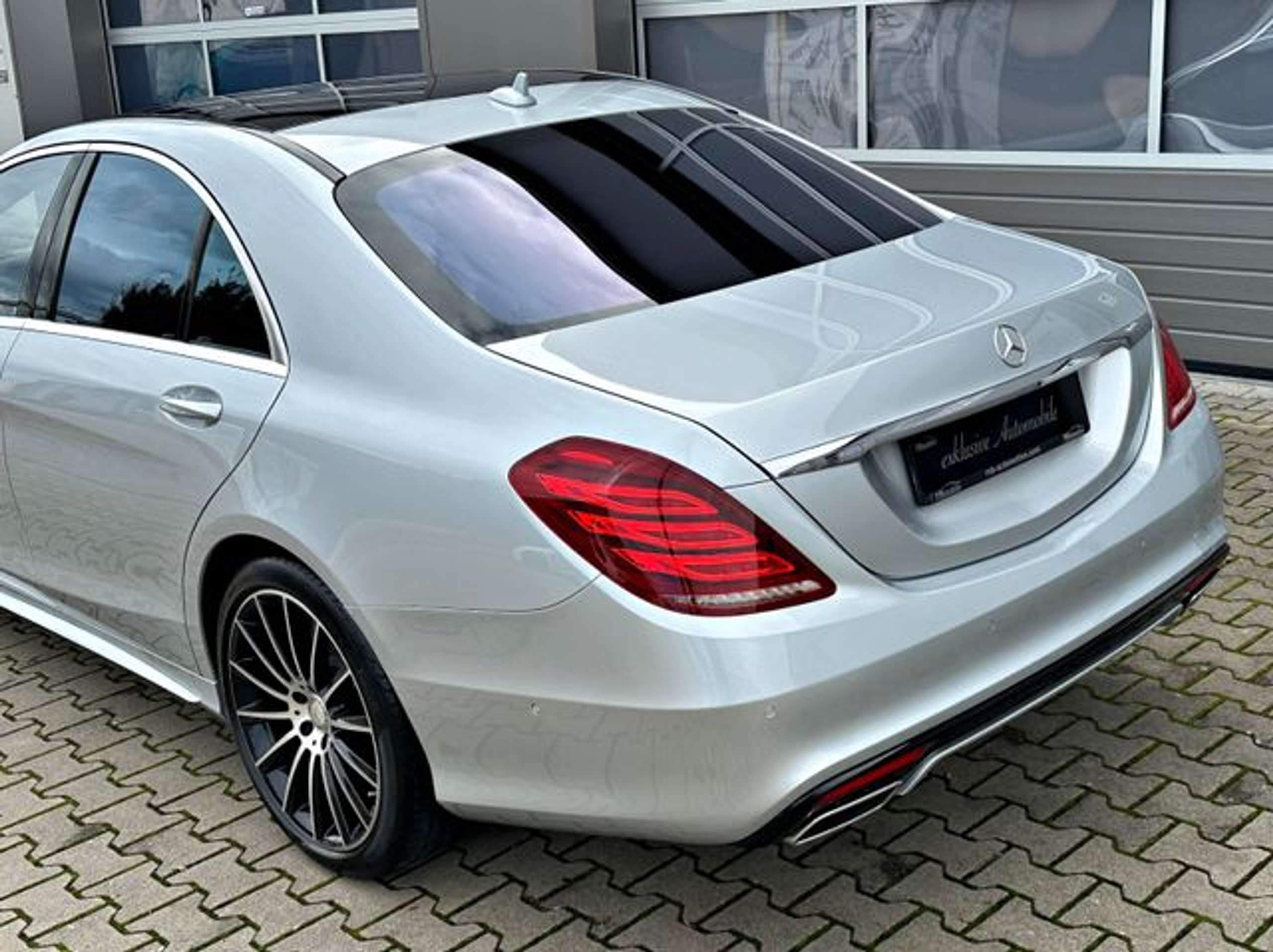 Mercedes-Benz - S 500