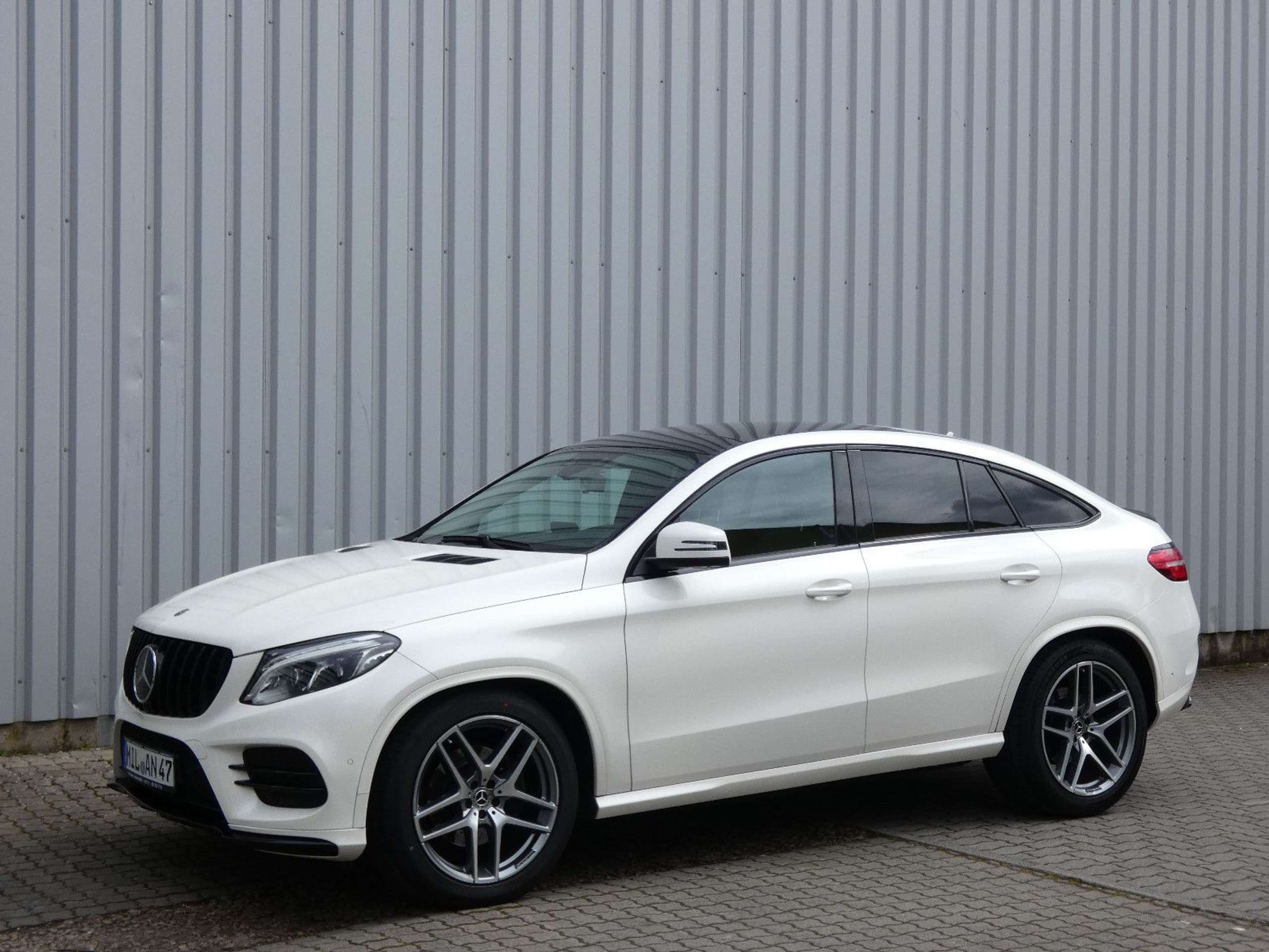 Mercedes-Benz - GLE 350