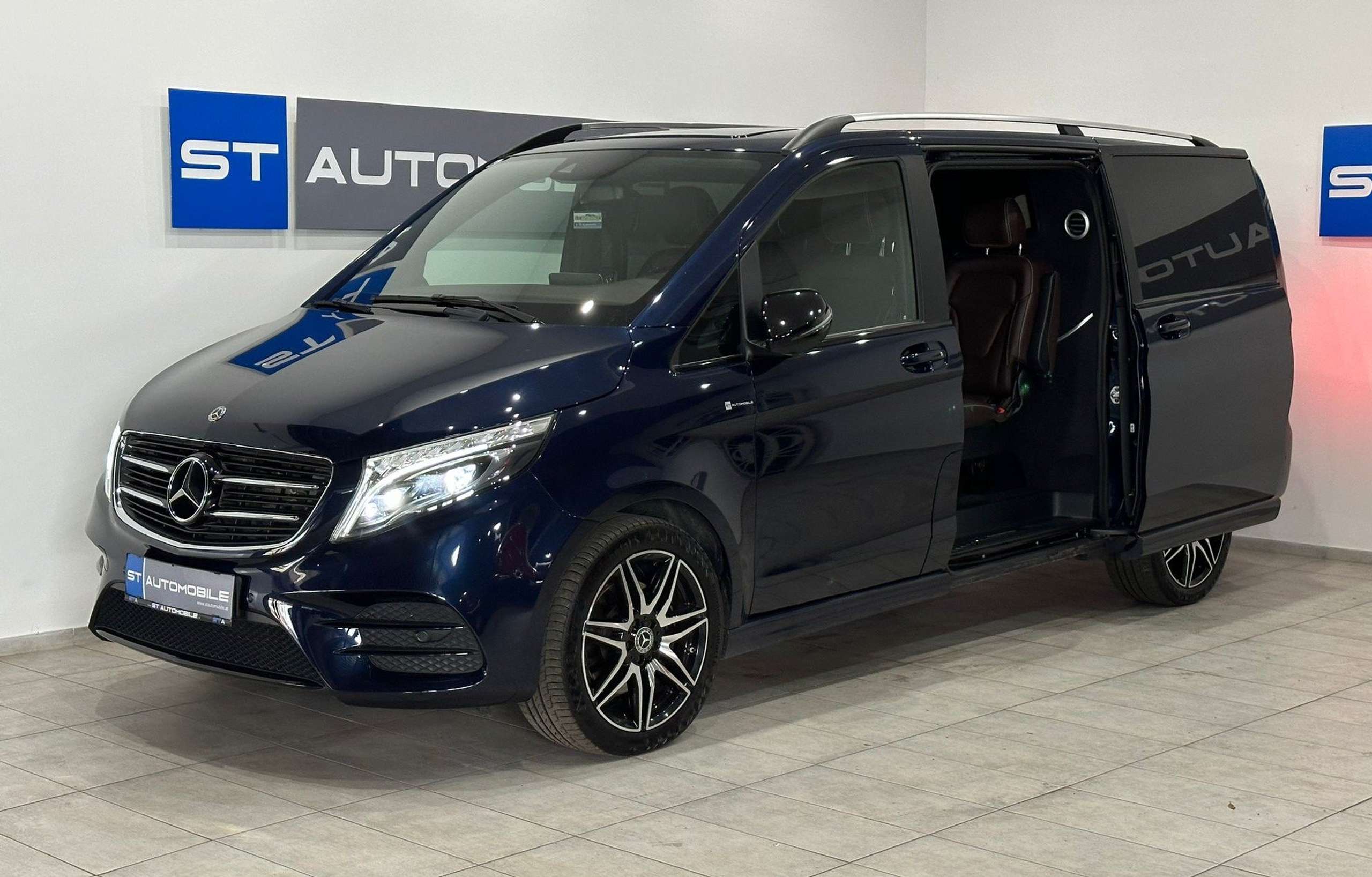 Mercedes-Benz - V 250